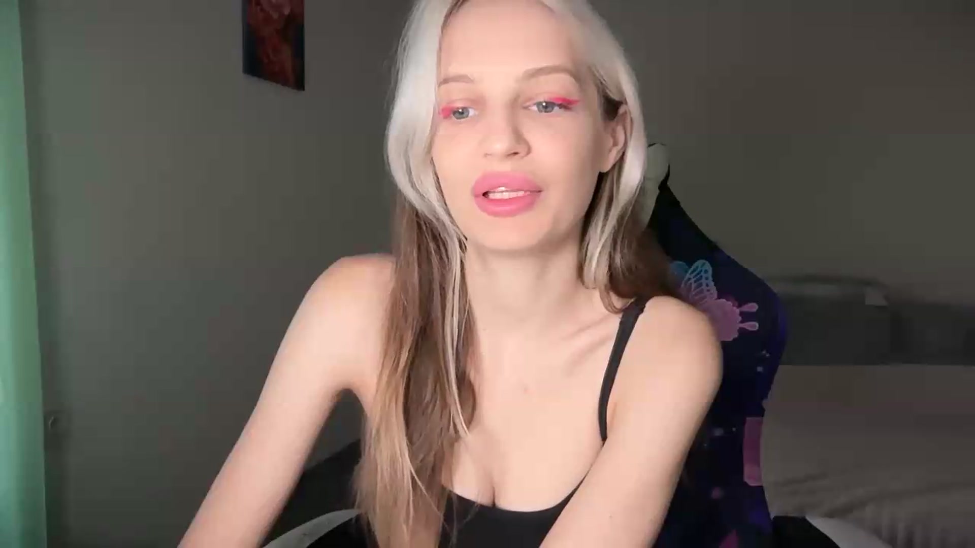 Gallery image thumbnail from Lola_vi's myfreecams stream on, 08/24/2026, 11:47 image 6 of 20
