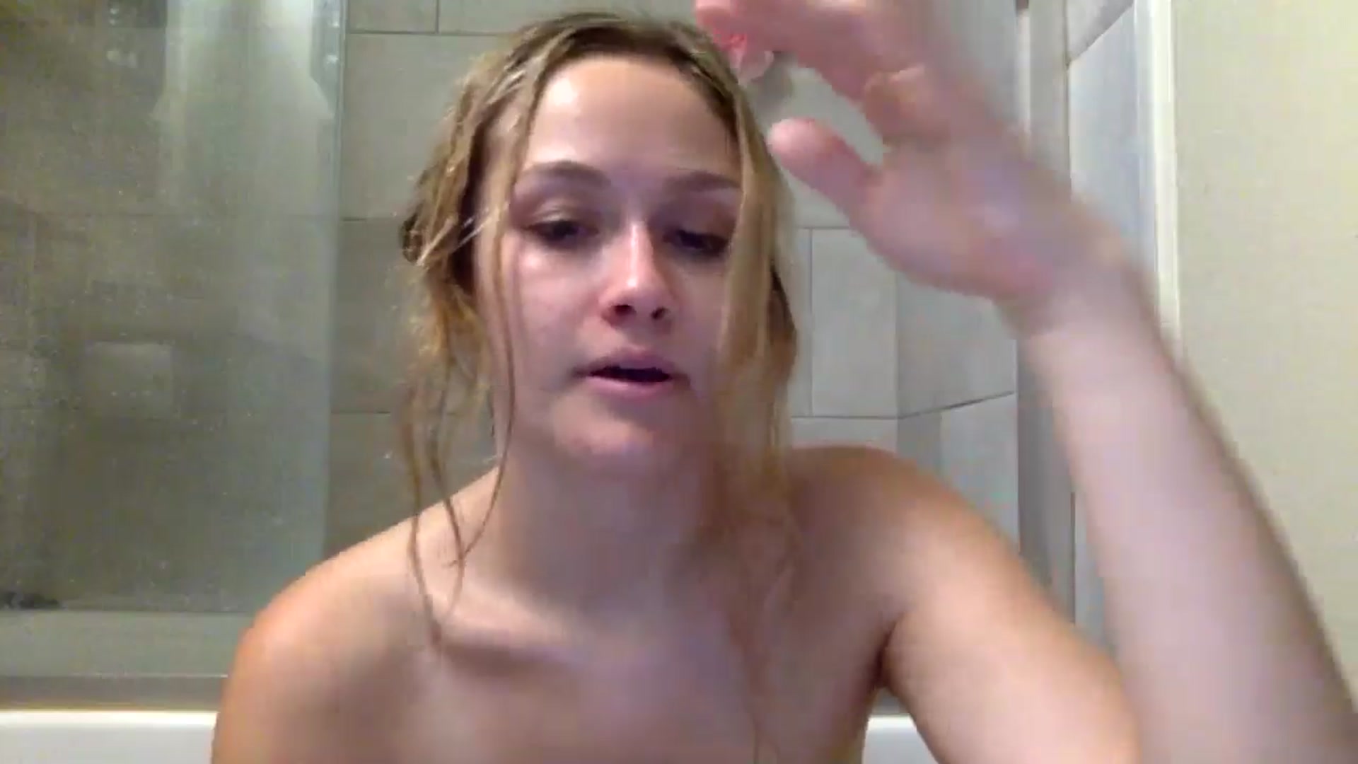 Gallery image thumbnail from LolaaPassion's myfreecams stream on, 06/01/2024, 12:52 image 20 of 20