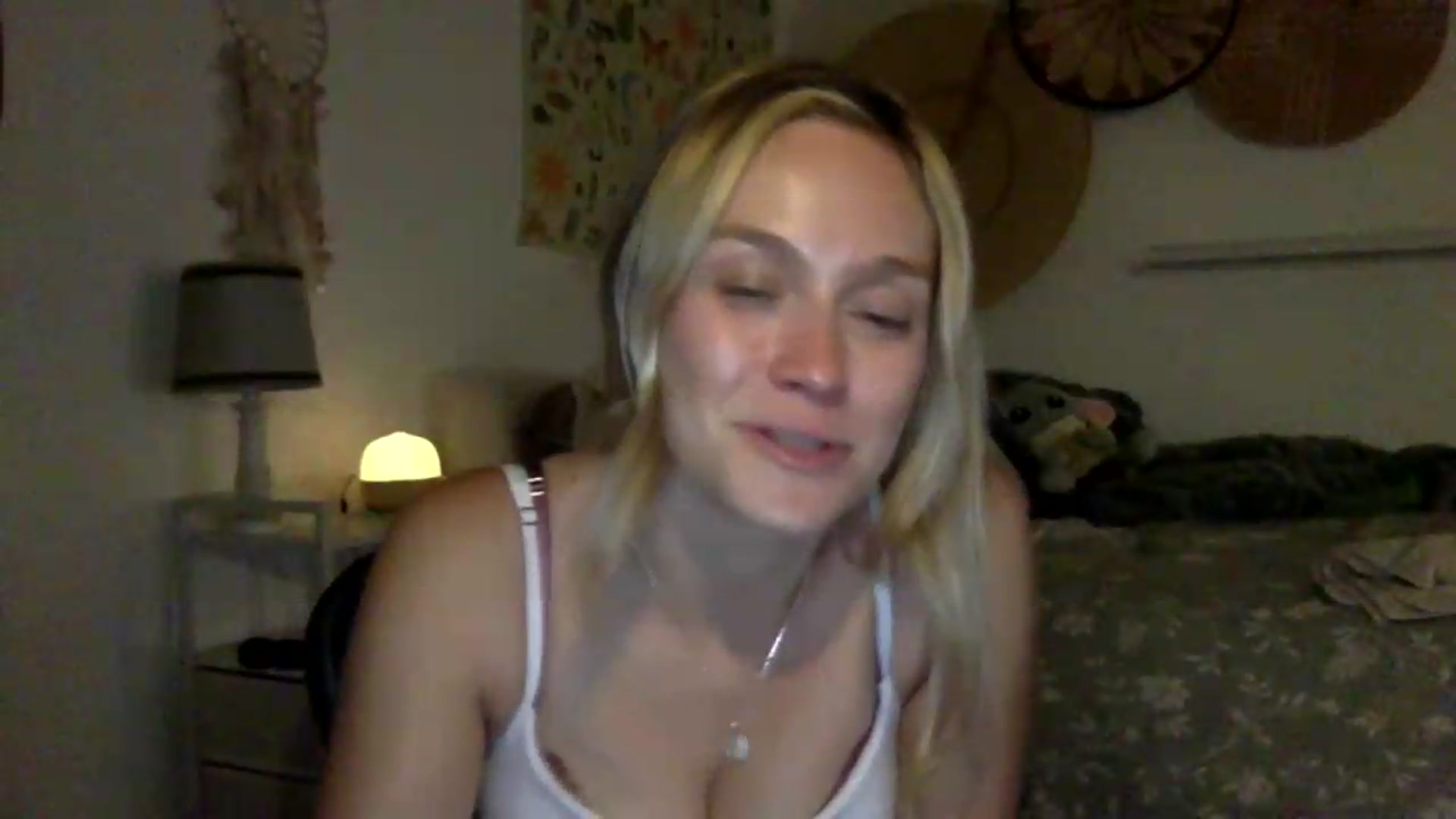 Gallery image thumbnail from LolaaPassion's myfreecams stream on, 06/16/2026, 04:45 image 15 of 20
