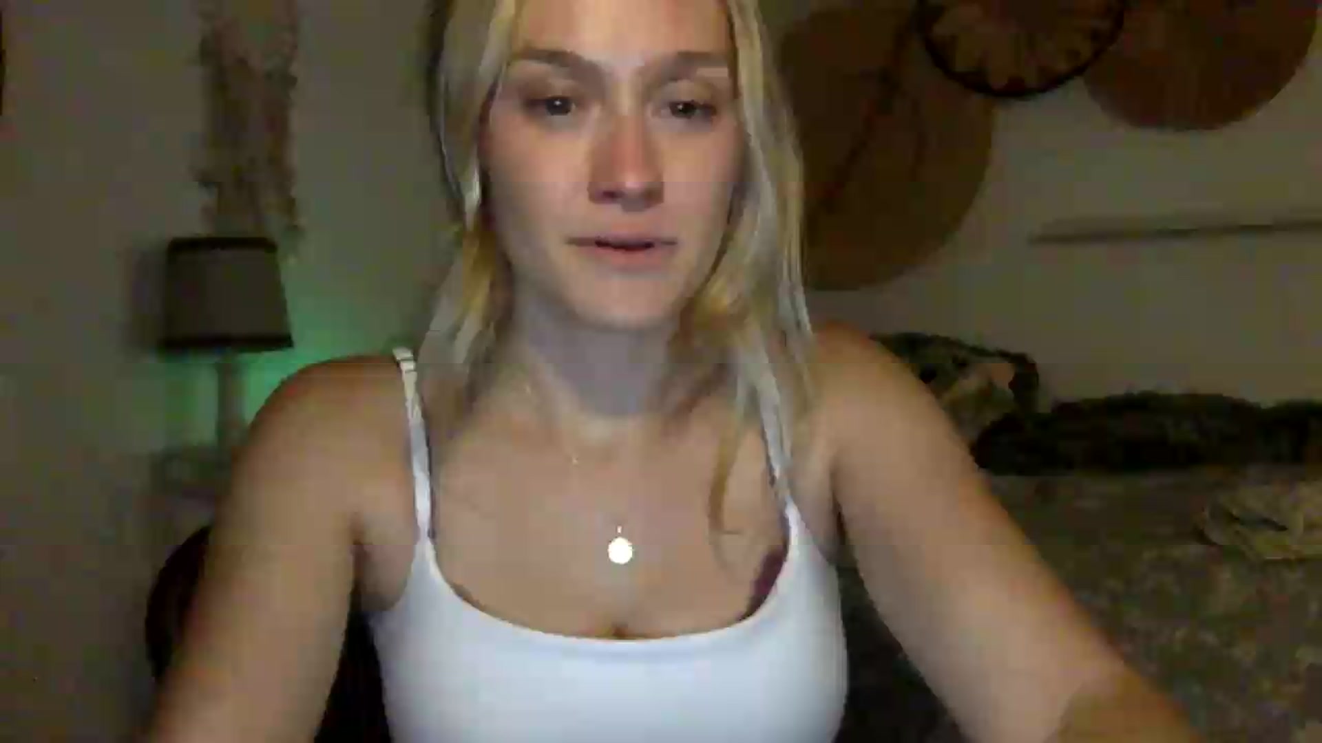Gallery image thumbnail from LolaaPassion's myfreecams stream on, 06/16/2026, 04:45 image 12 of 20
