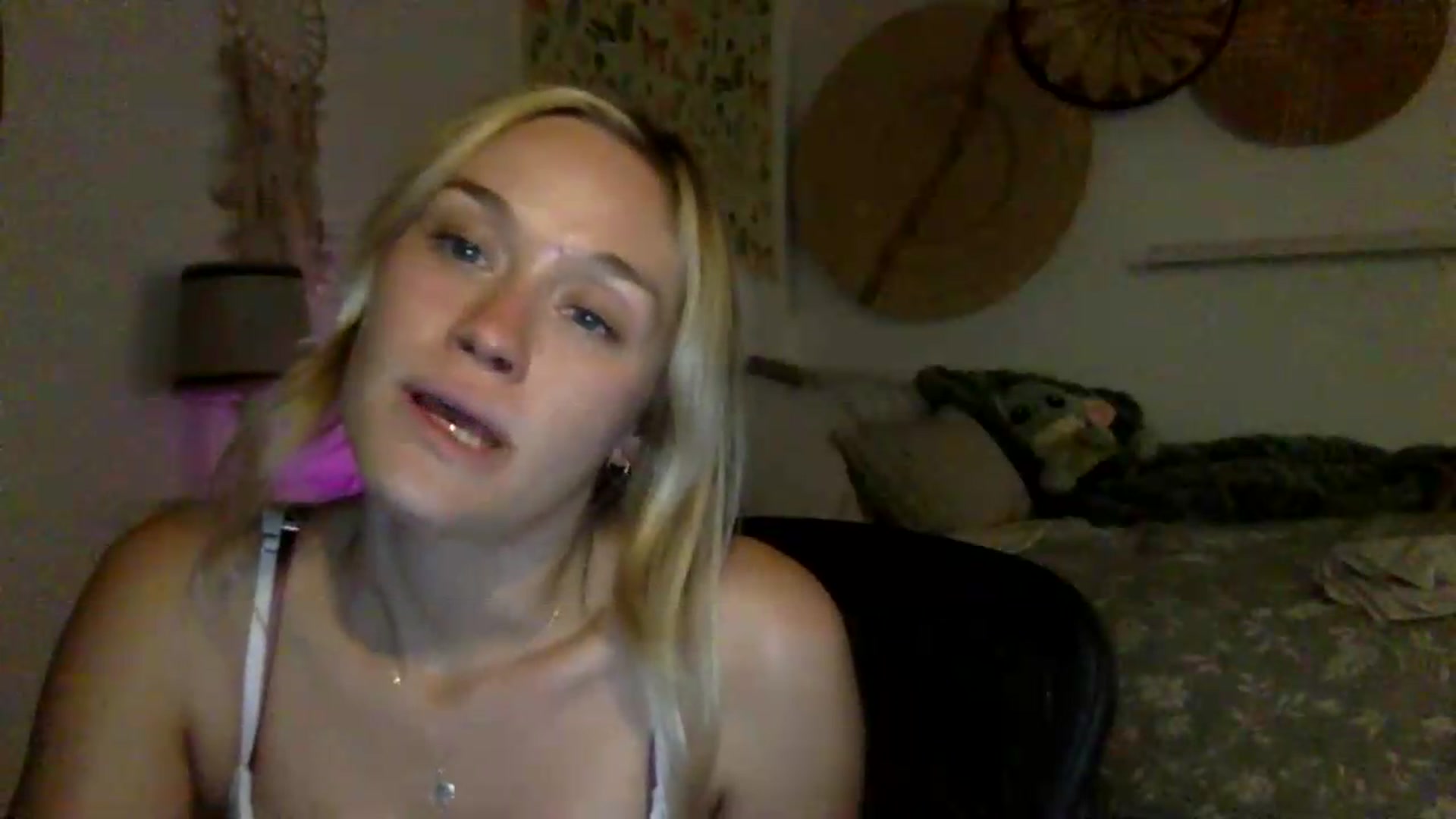Gallery image thumbnail from LolaaPassion's myfreecams stream on, 06/16/2026, 04:45 image 19 of 20