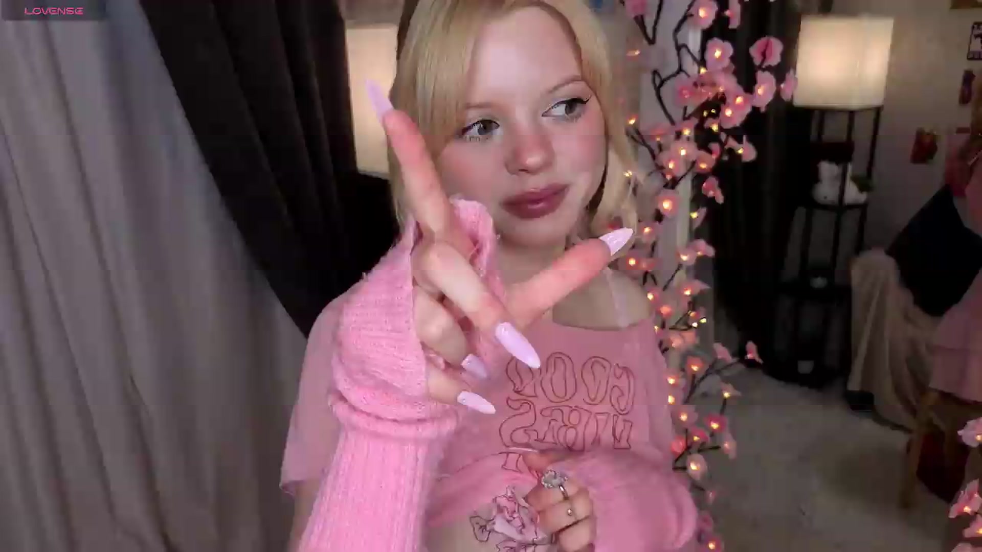 Gallery image thumbnail from Lolabunny2008's myfreecams stream on, 05/18/2026, 08:08 image 12 of 20