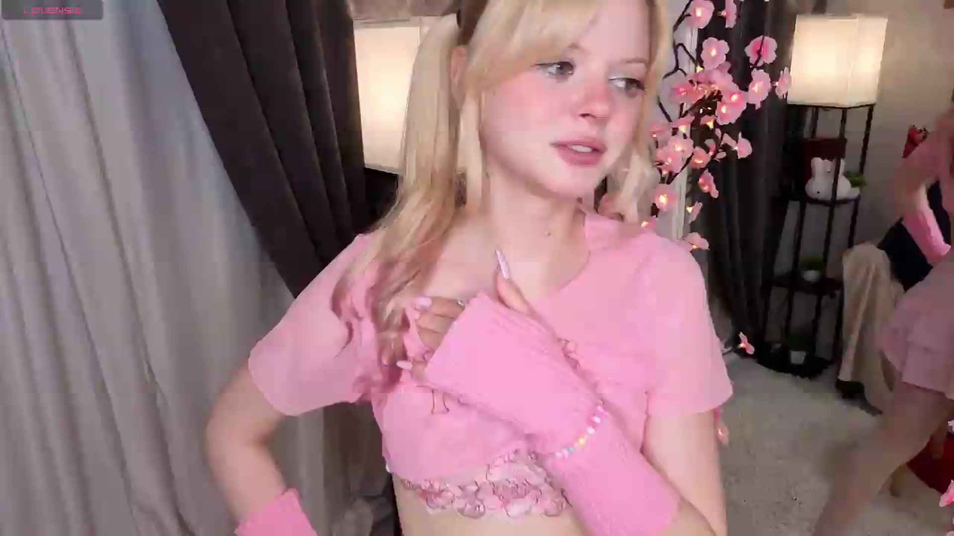 Gallery image thumbnail from Lolabunny2008's myfreecams stream on, 05/18/2026, 08:08 image 18 of 20