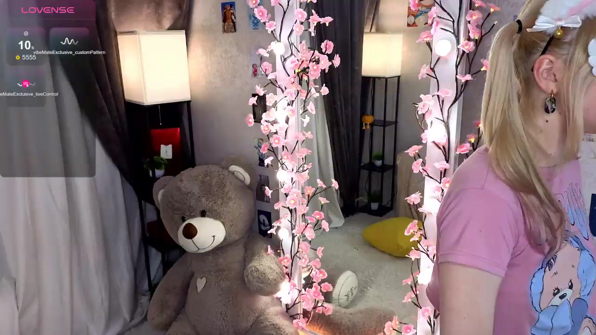 Gallery image thumbnail from Lolabunny2008's myfreecams stream on, 05/22/2026, 14:24 image 18 of 20