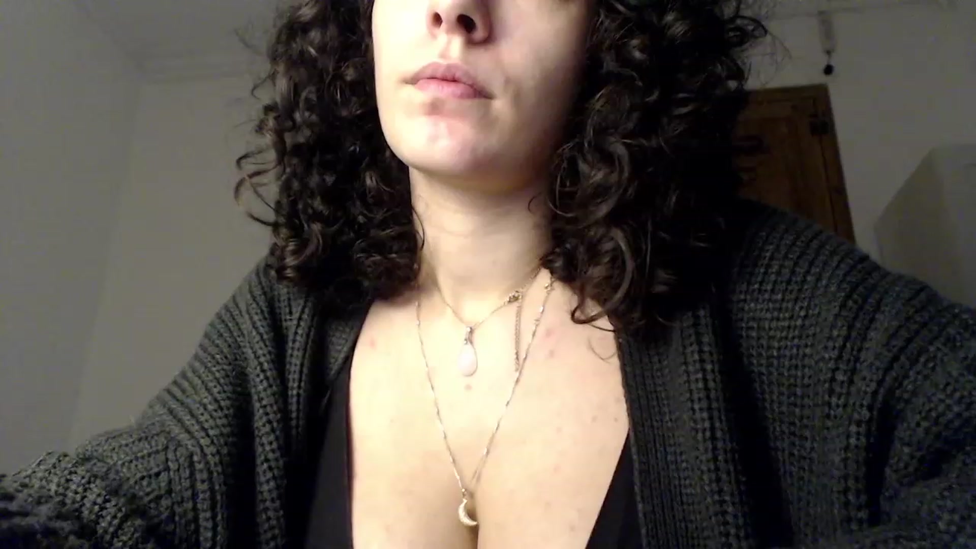 Gallery image thumbnail from LolasPie's myfreecams stream on, 11/15/2022, 17:32 image 7 of 20