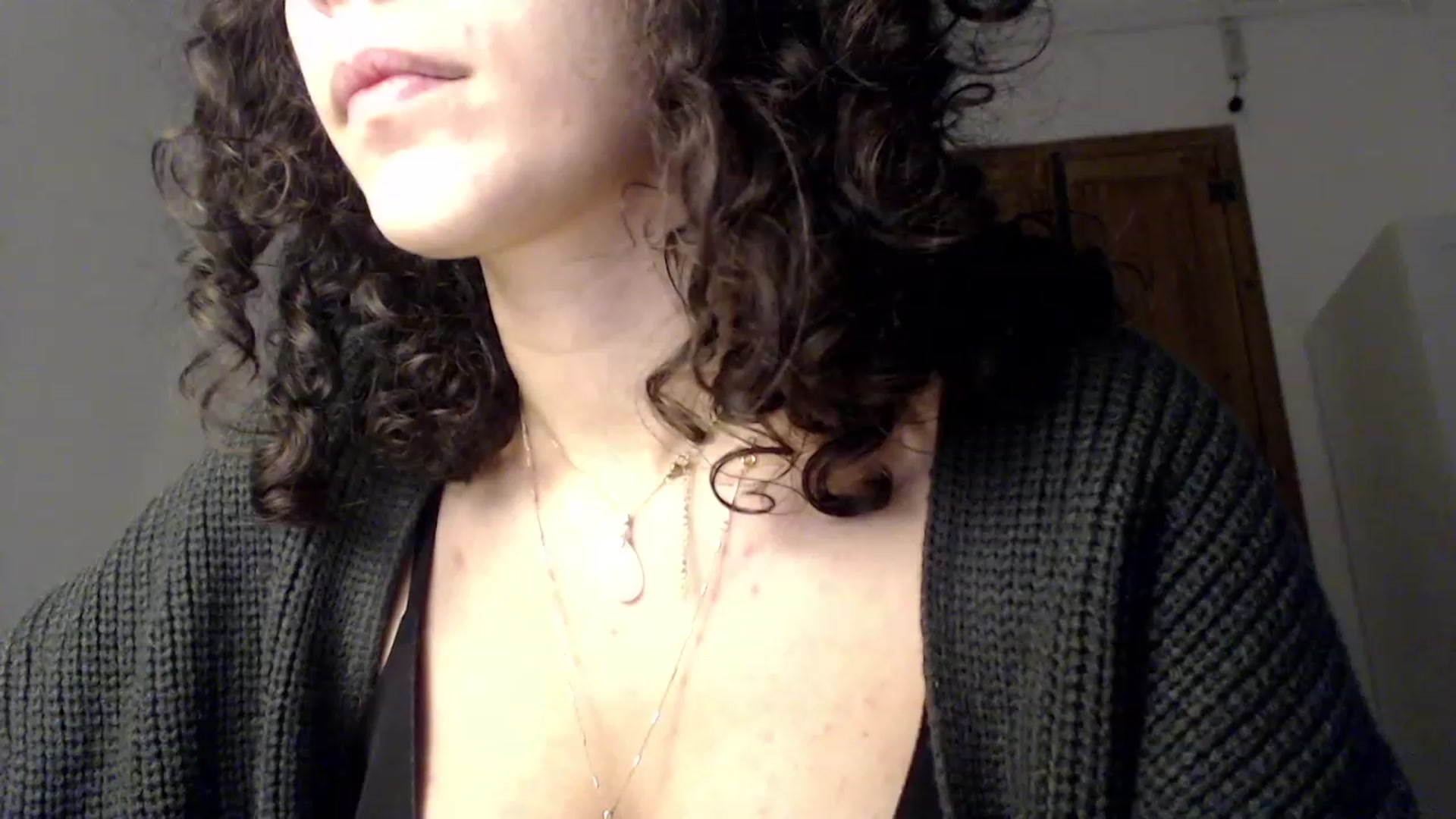 Gallery image thumbnail from LolasPie's myfreecams stream on, 11/15/2022, 17:32 image 6 of 20