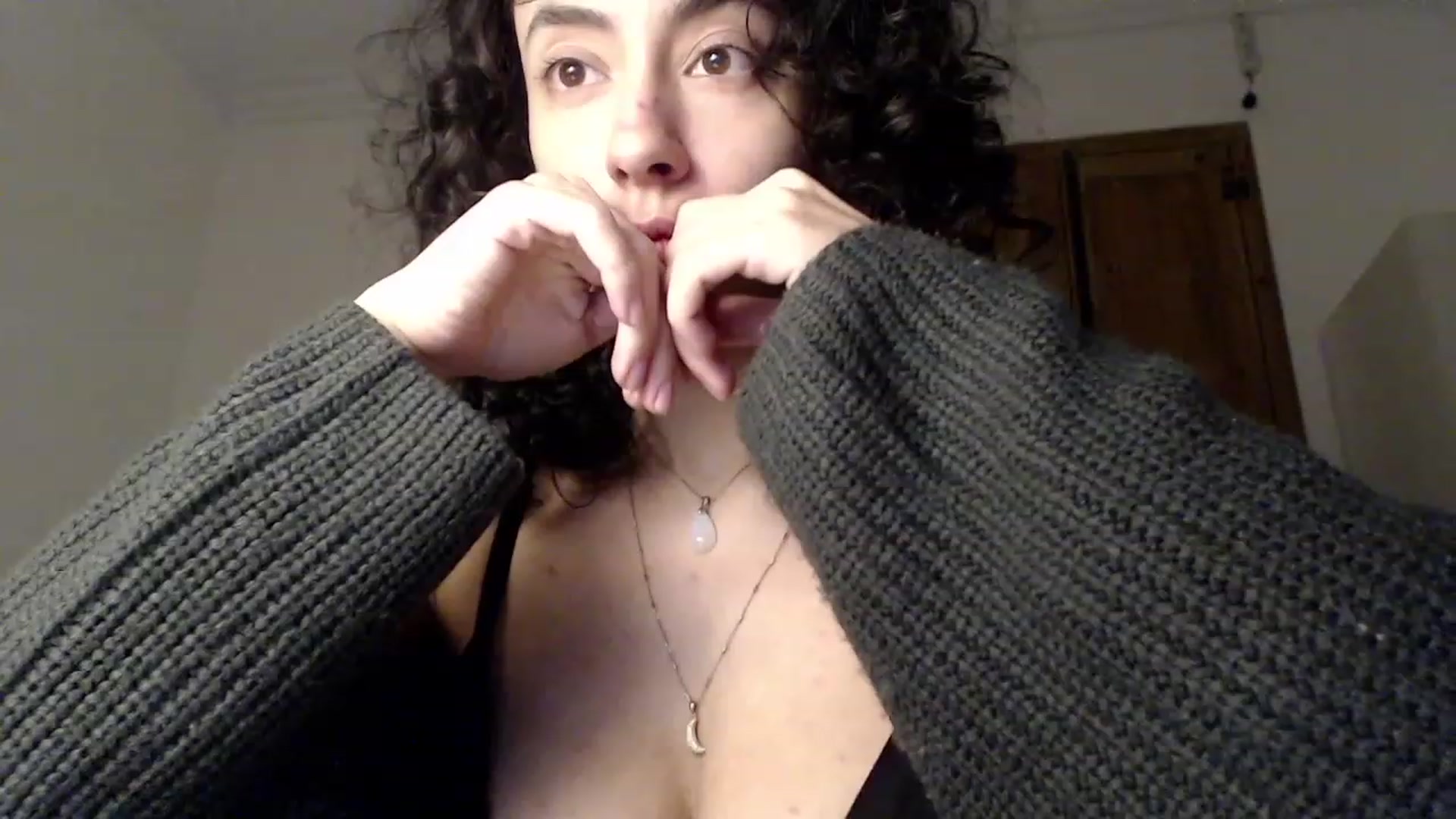 Gallery image thumbnail from LolasPie's myfreecams stream on, 11/15/2022, 17:32 image 14 of 20