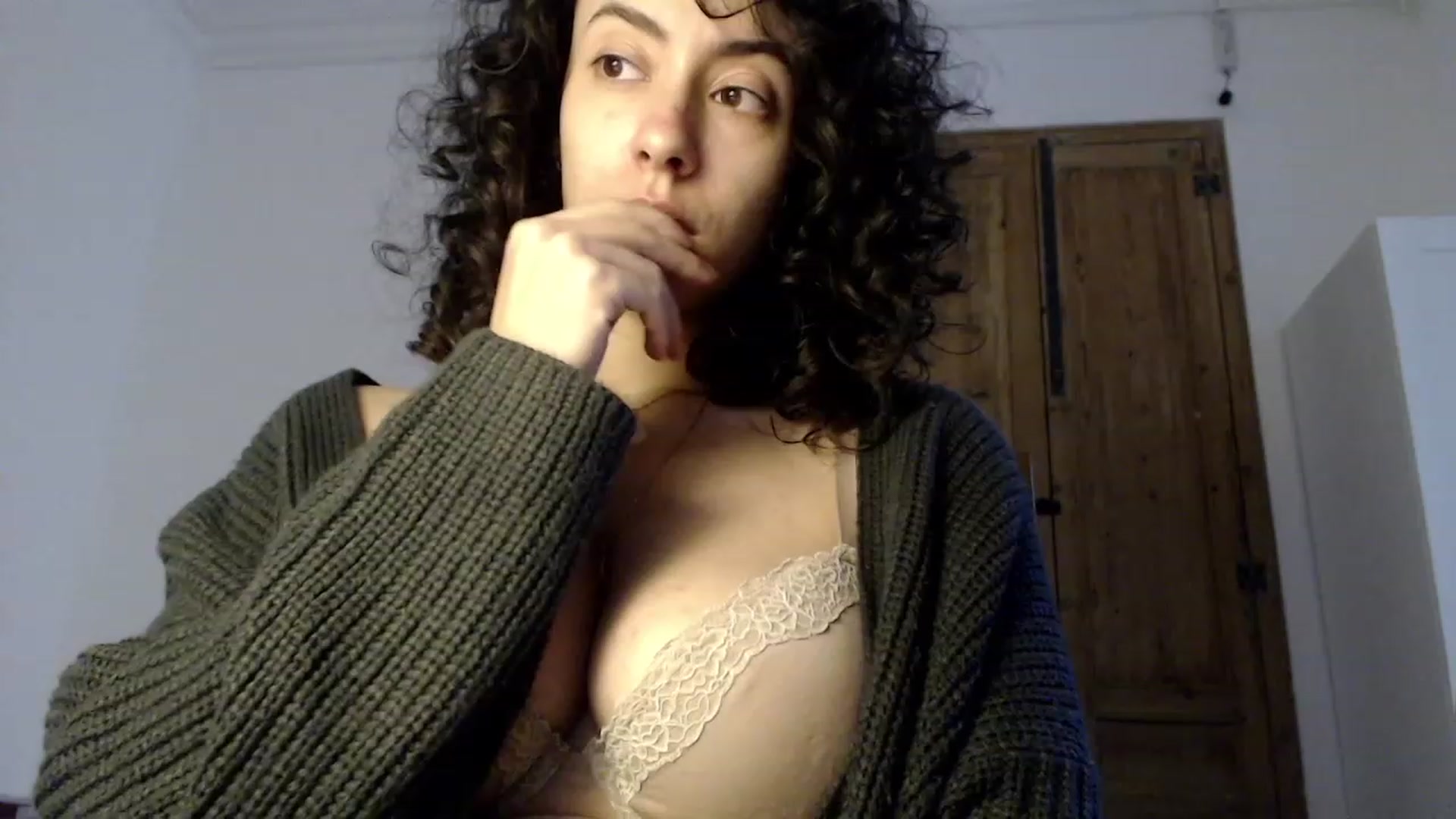 Gallery image thumbnail from LolasPie's myfreecams stream on, 11/16/2022, 11:06 image 12 of 20
