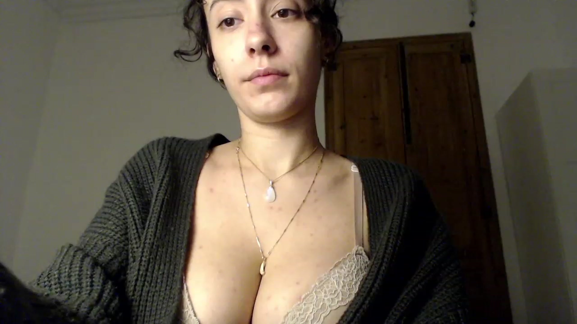 Gallery image thumbnail from LolasPie's myfreecams stream on, 11/16/2022, 16:53 image 15 of 20