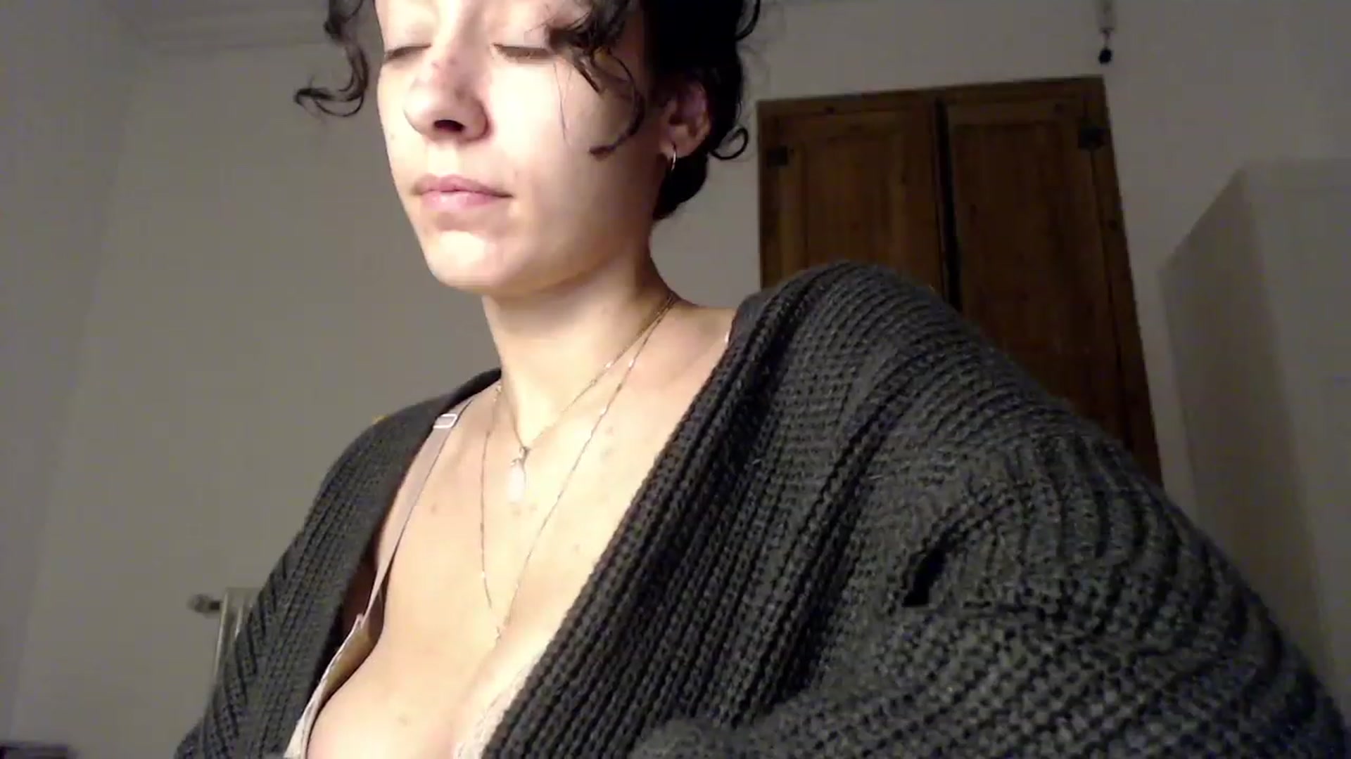 Gallery image thumbnail from LolasPie's myfreecams stream on, 11/16/2022, 16:53 image 14 of 20