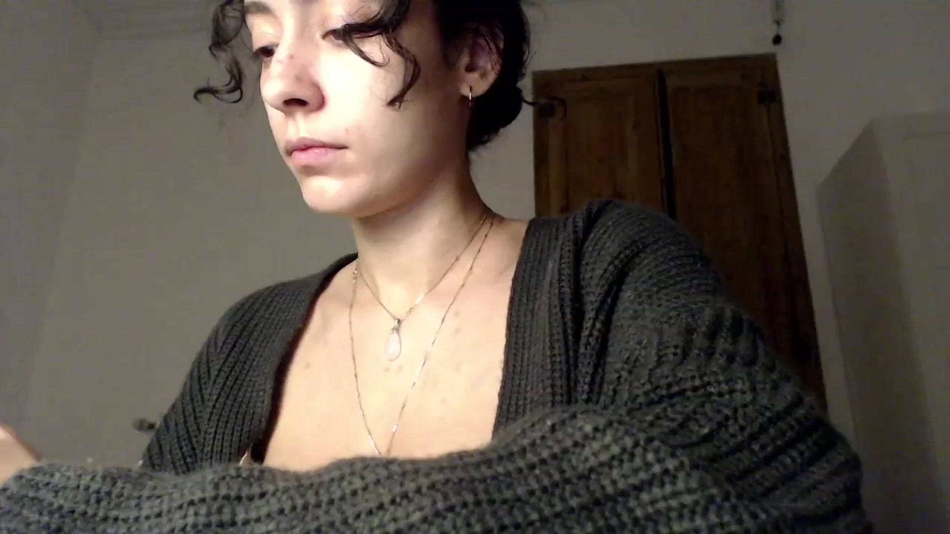 Gallery image thumbnail from LolasPie's myfreecams stream on, 11/16/2022, 17:42 image 5 of 20