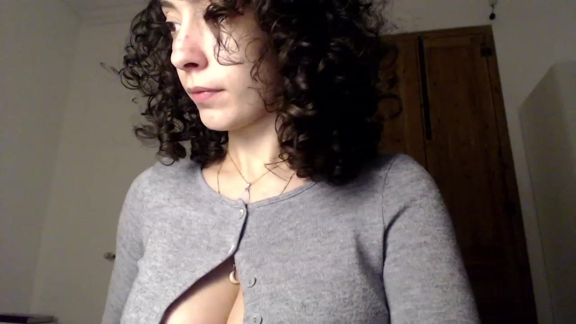 Gallery image thumbnail from LolasPie's myfreecams stream on, 11/18/2022, 18:28 image 6 of 20