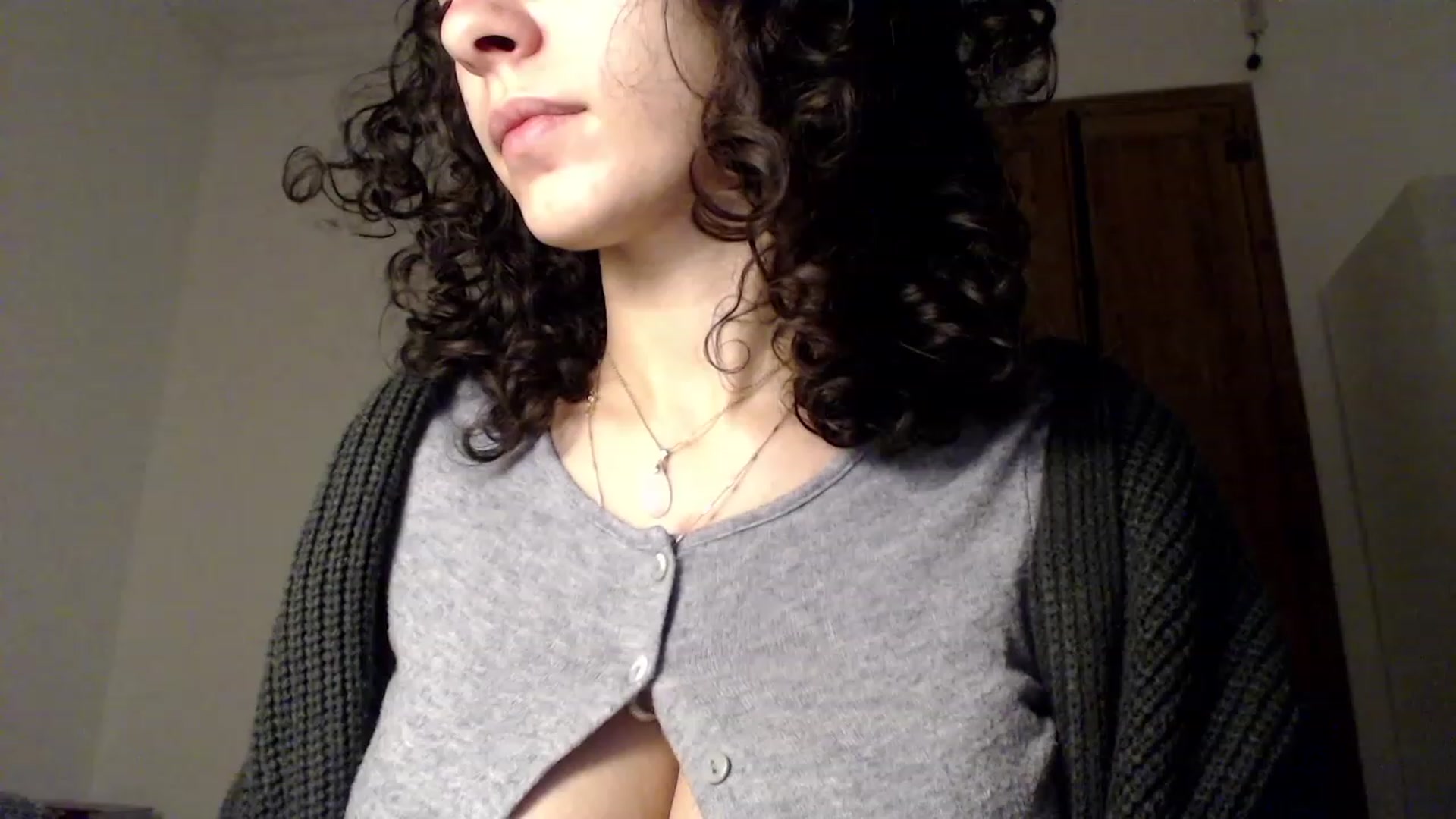 Gallery image thumbnail from LolasPie's myfreecams stream on, 11/19/2022, 16:55 image 15 of 20