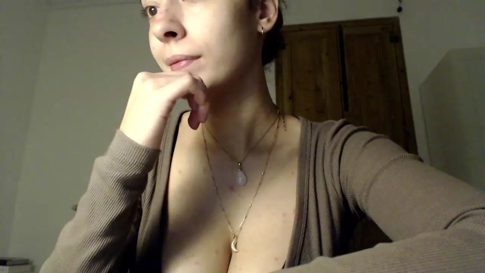 Gallery image thumbnail from LolasPie's myfreecams stream on, 11/21/2022, 16:48 image 9 of 20