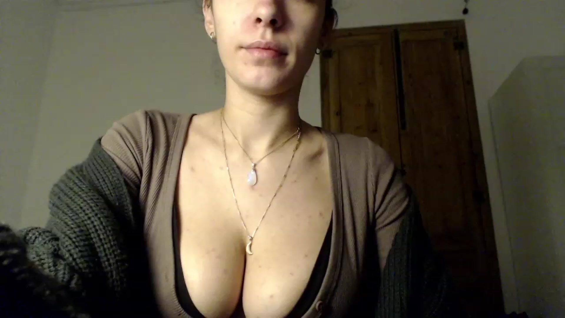 Gallery image thumbnail from LolasPie's myfreecams stream on, 11/21/2022, 16:48 image 20 of 20