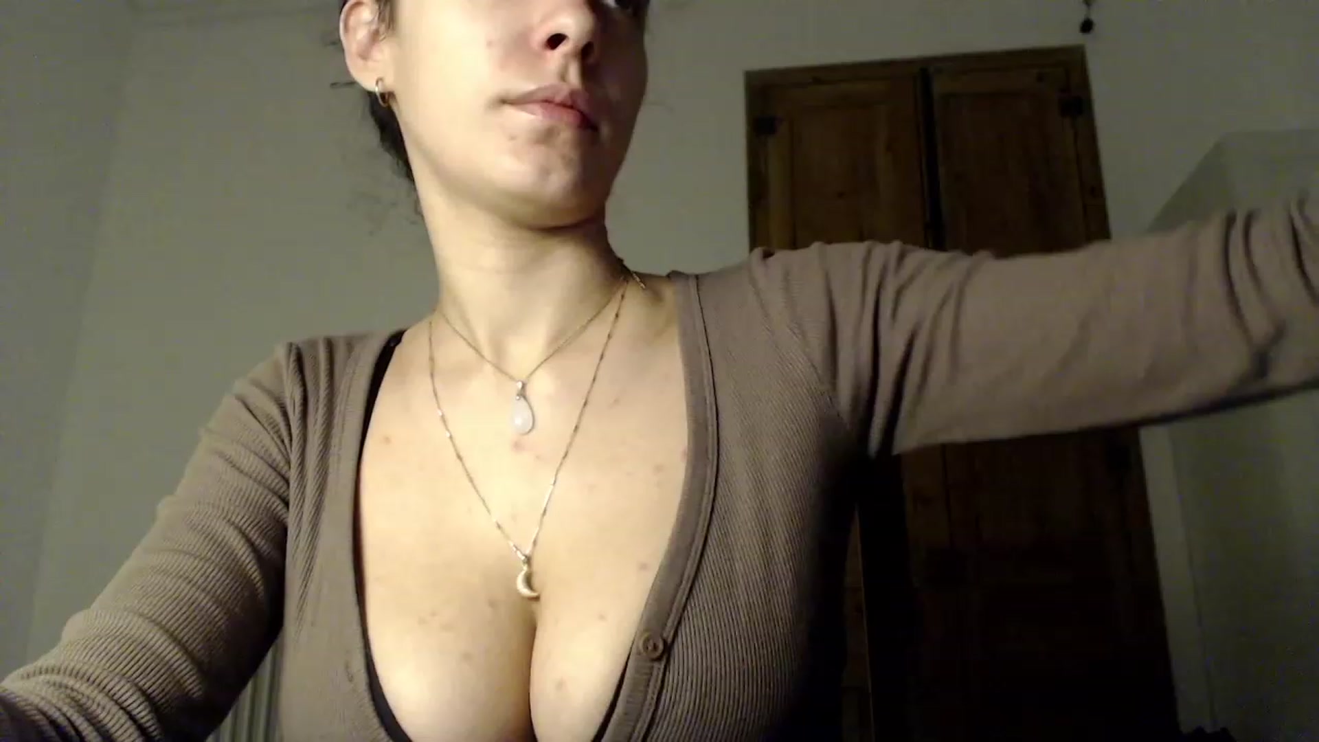 Gallery image thumbnail from LolasPie's myfreecams stream on, 11/21/2022, 16:48 image 5 of 20