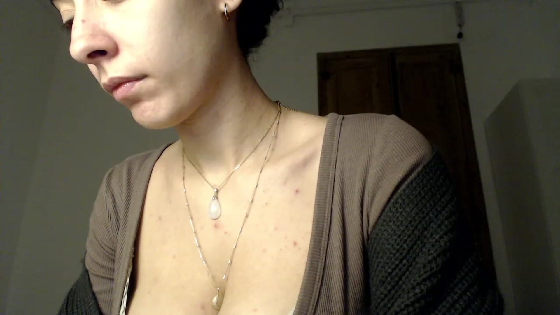 Gallery image thumbnail from LolasPie's myfreecams stream on, 11/22/2022, 18:02 image 4 of 20