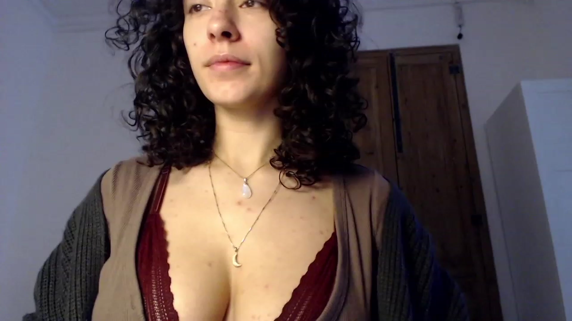 Gallery image thumbnail from LolasPie's myfreecams stream on, 11/23/2022, 09:33 image 8 of 20