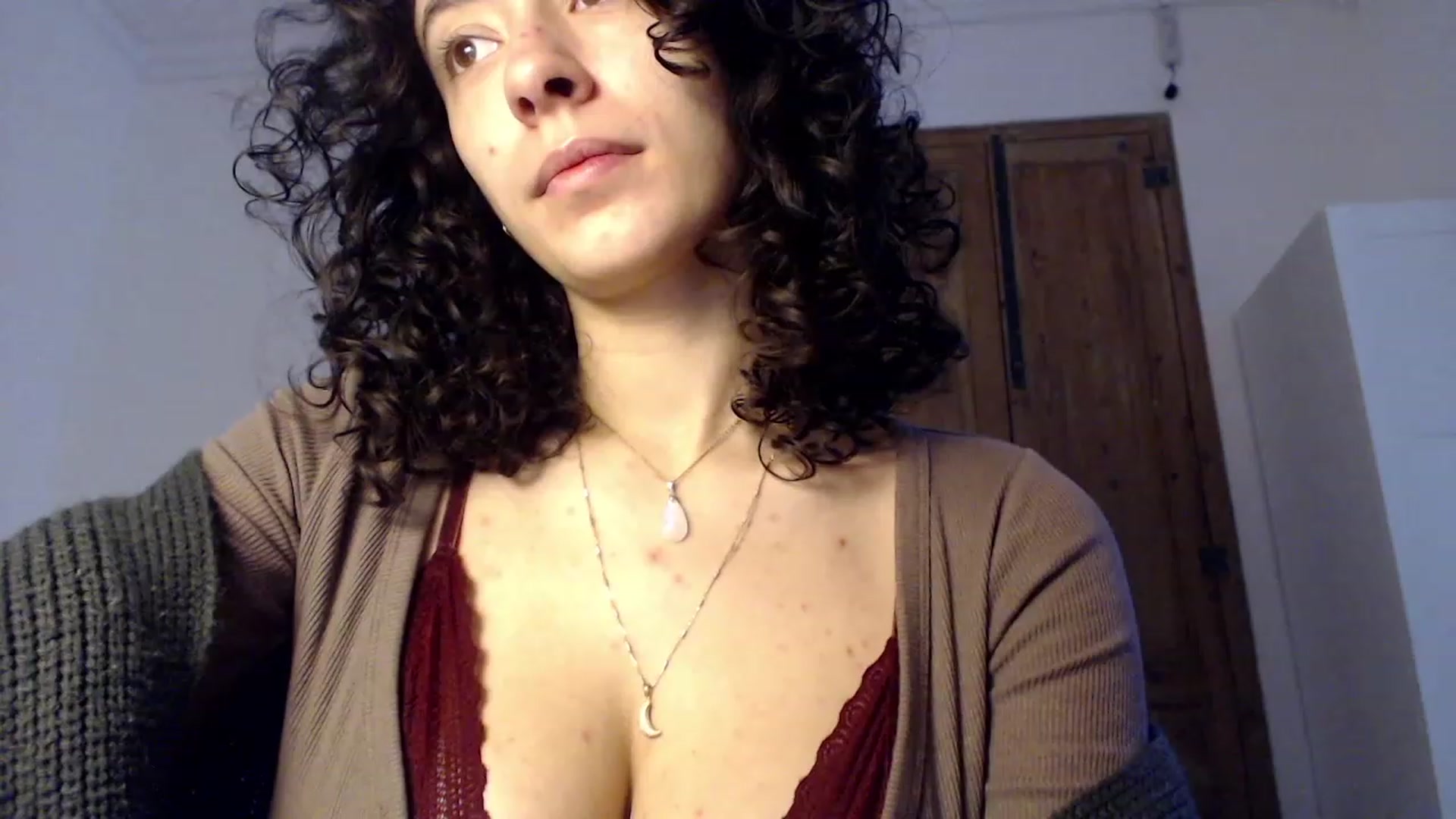 Gallery image thumbnail from LolasPie's myfreecams stream on, 11/23/2022, 09:33 image 6 of 20