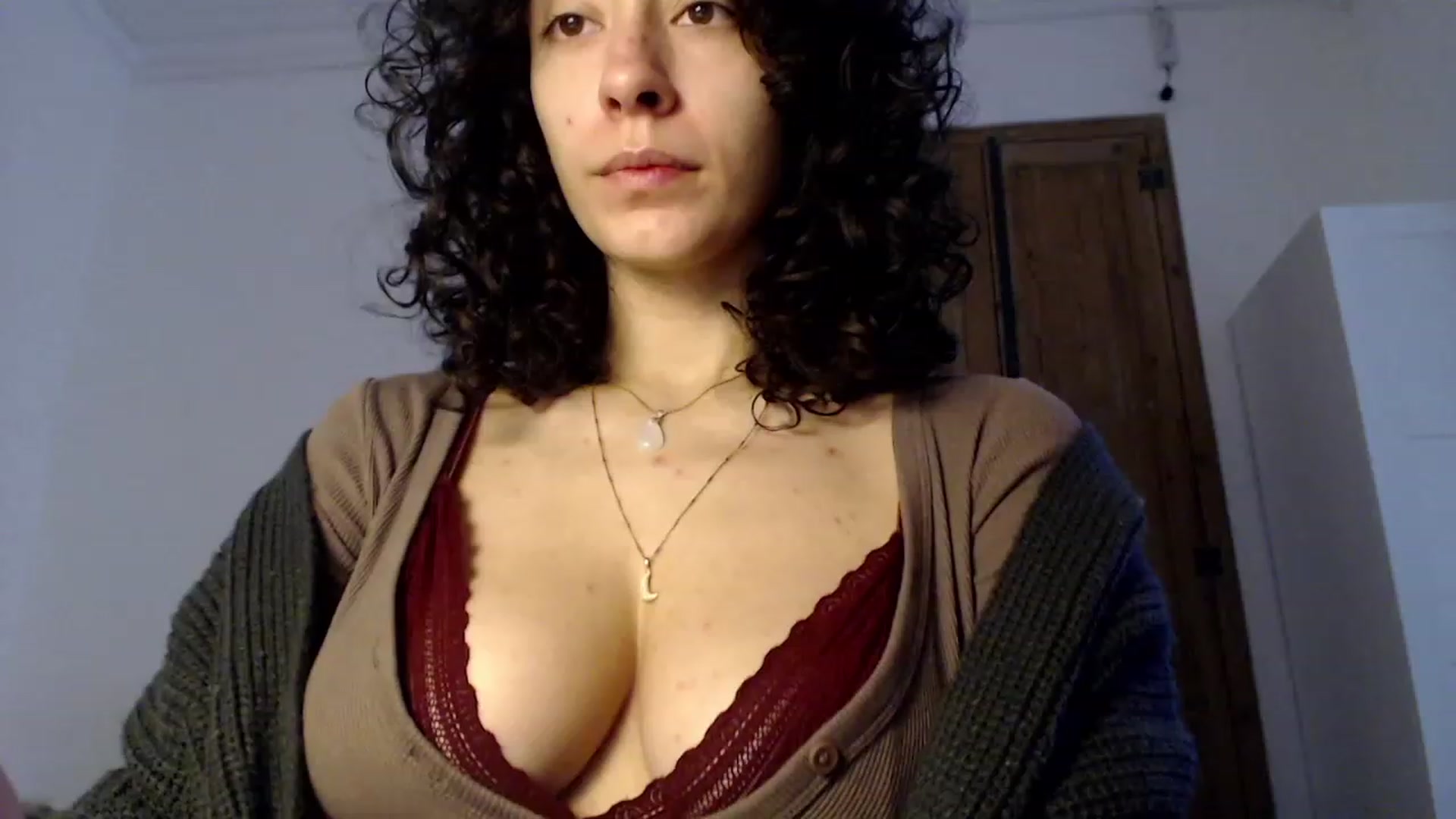 Gallery image thumbnail from LolasPie's myfreecams stream on, 11/23/2022, 09:33 image 15 of 20