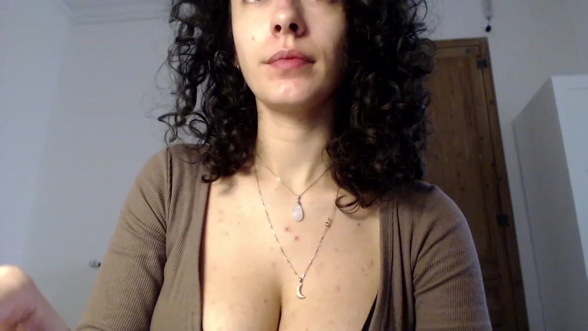 Gallery image thumbnail from LolasPie's myfreecams stream on, 11/24/2022, 17:19 image 2 of 20