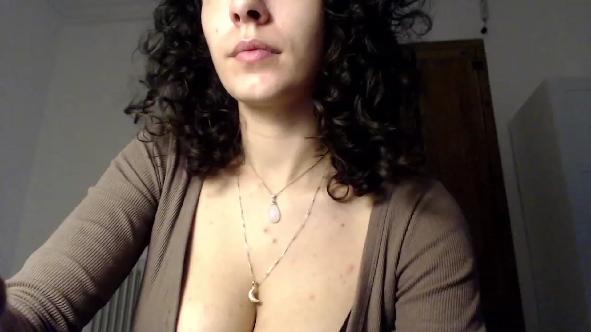 Gallery image thumbnail from LolasPie's myfreecams stream on, 11/24/2022, 17:19 image 13 of 20