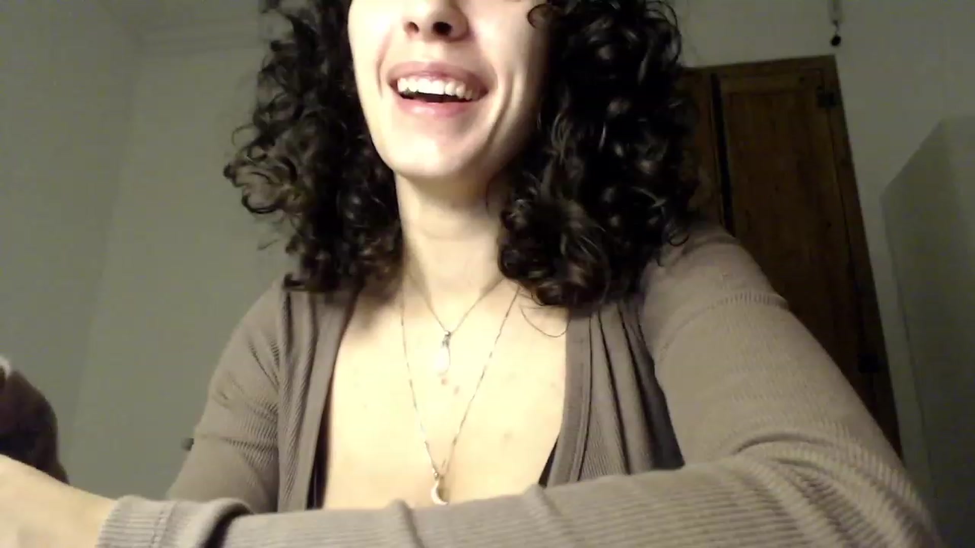 Gallery image thumbnail from LolasPie's myfreecams stream on, 11/24/2022, 18:22 image 8 of 20
