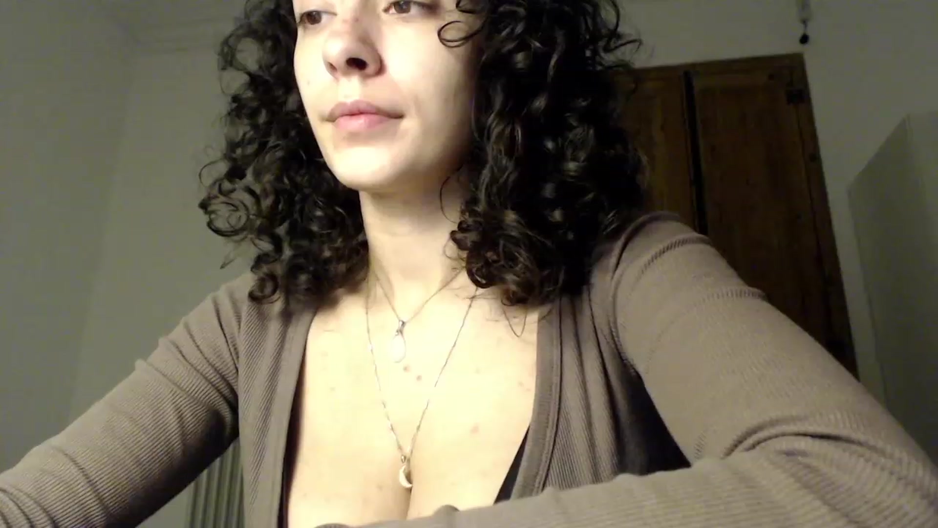 Gallery image thumbnail from LolasPie's myfreecams stream on, 11/24/2022, 18:22 image 6 of 20