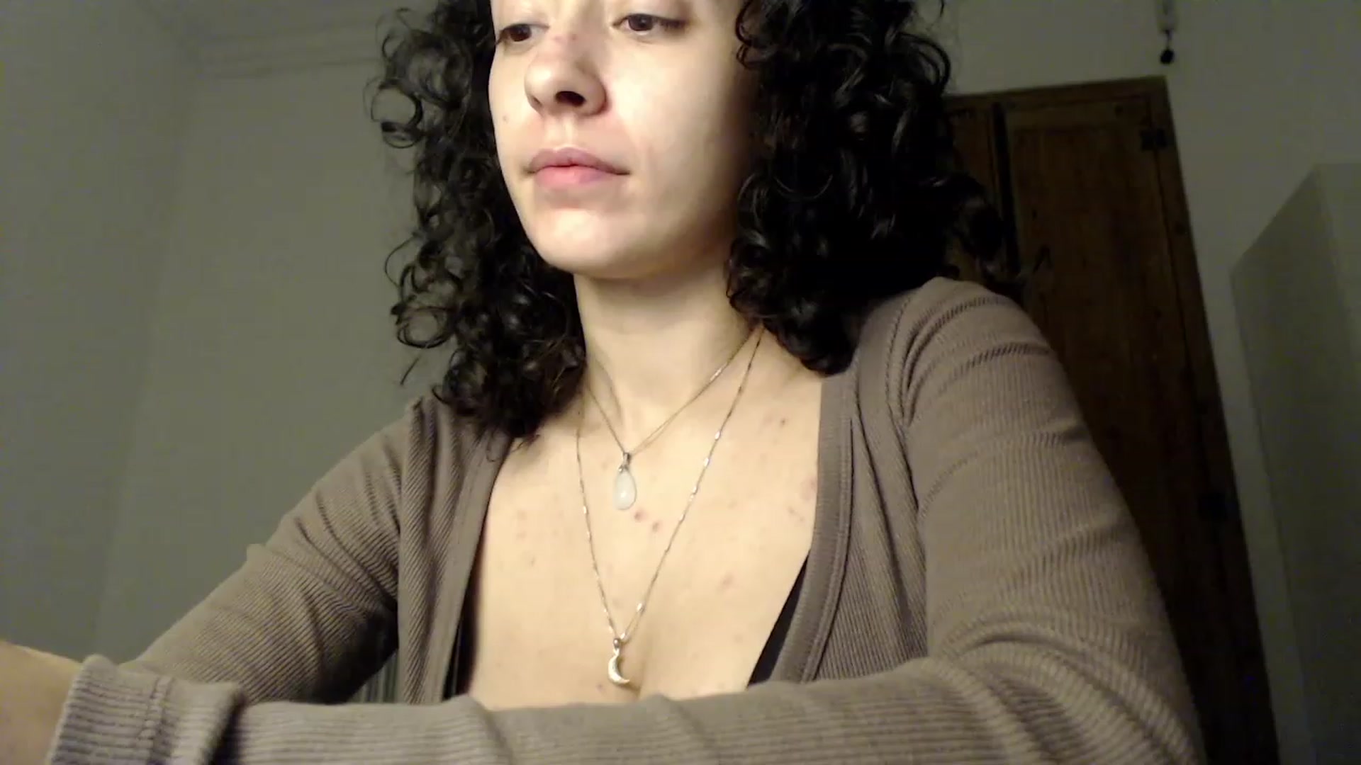 Gallery image thumbnail from LolasPie's myfreecams stream on, 11/24/2022, 18:22 image 3 of 20