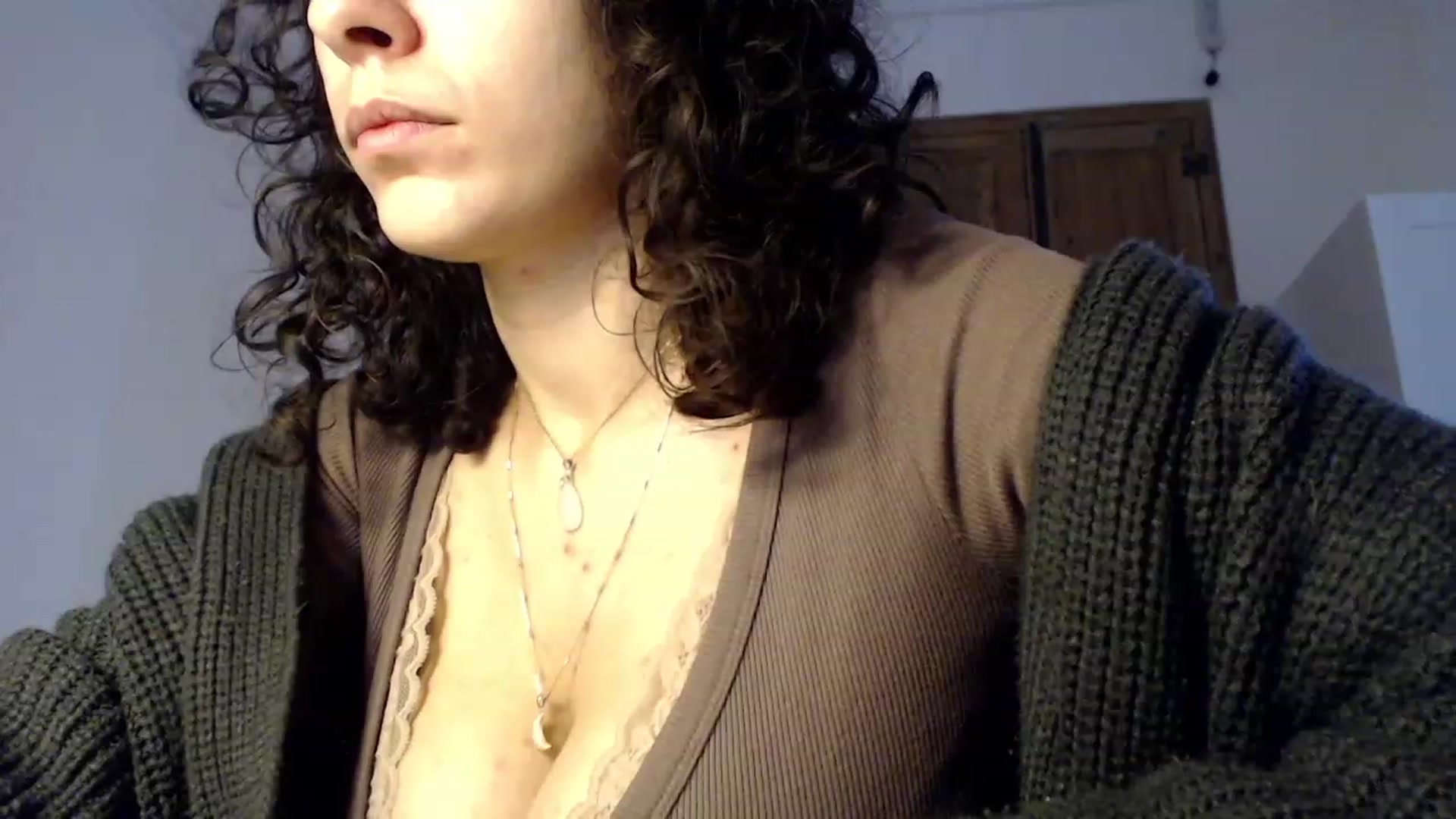 Gallery image thumbnail from LolasPie's myfreecams stream on, 11/25/2022, 10:29 image 18 of 20