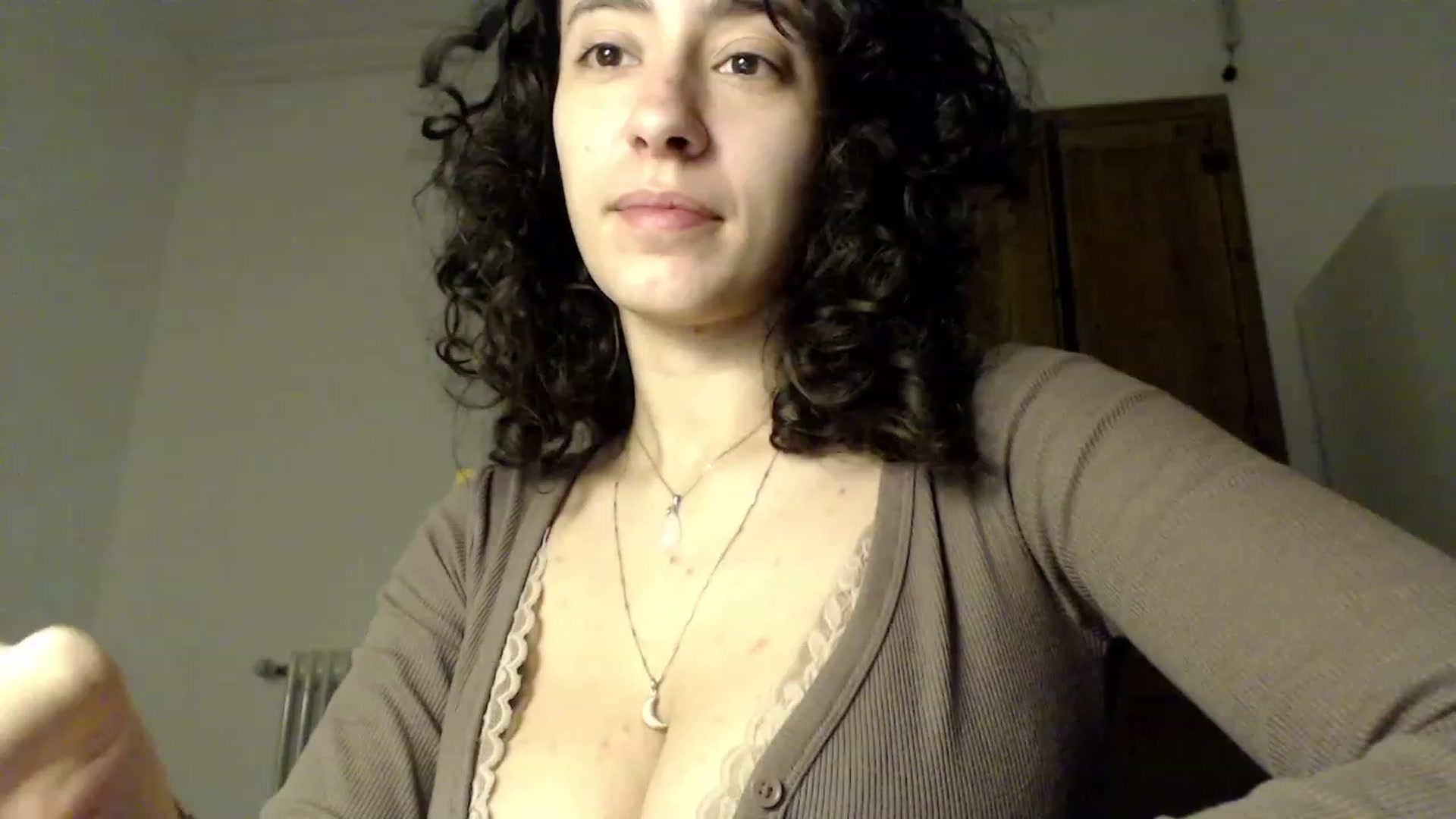 Gallery image thumbnail from LolasPie's myfreecams stream on, 11/25/2022, 17:43 image 4 of 20