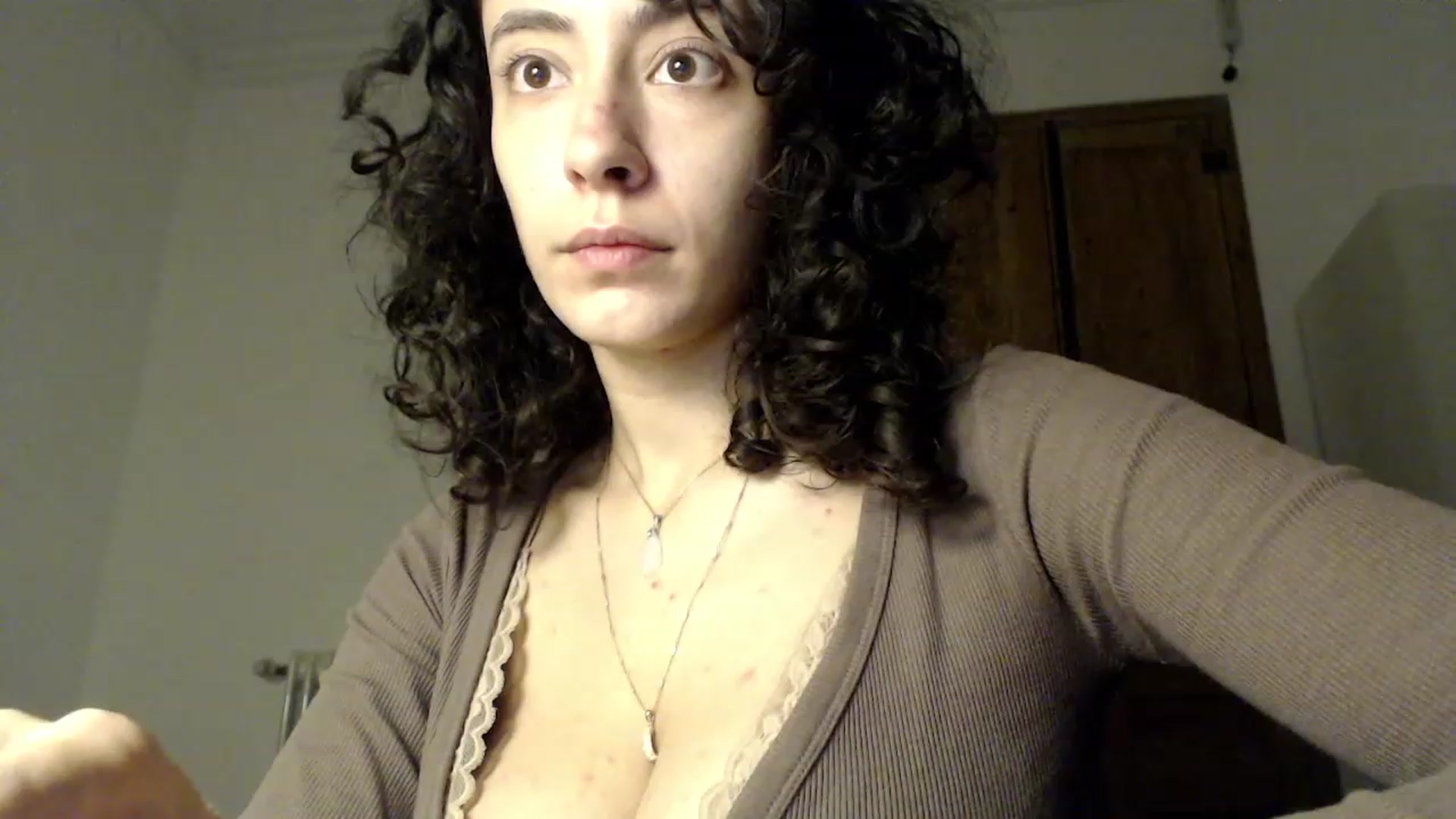 Gallery image thumbnail from LolasPie's myfreecams stream on, 11/25/2022, 17:43 image 5 of 20