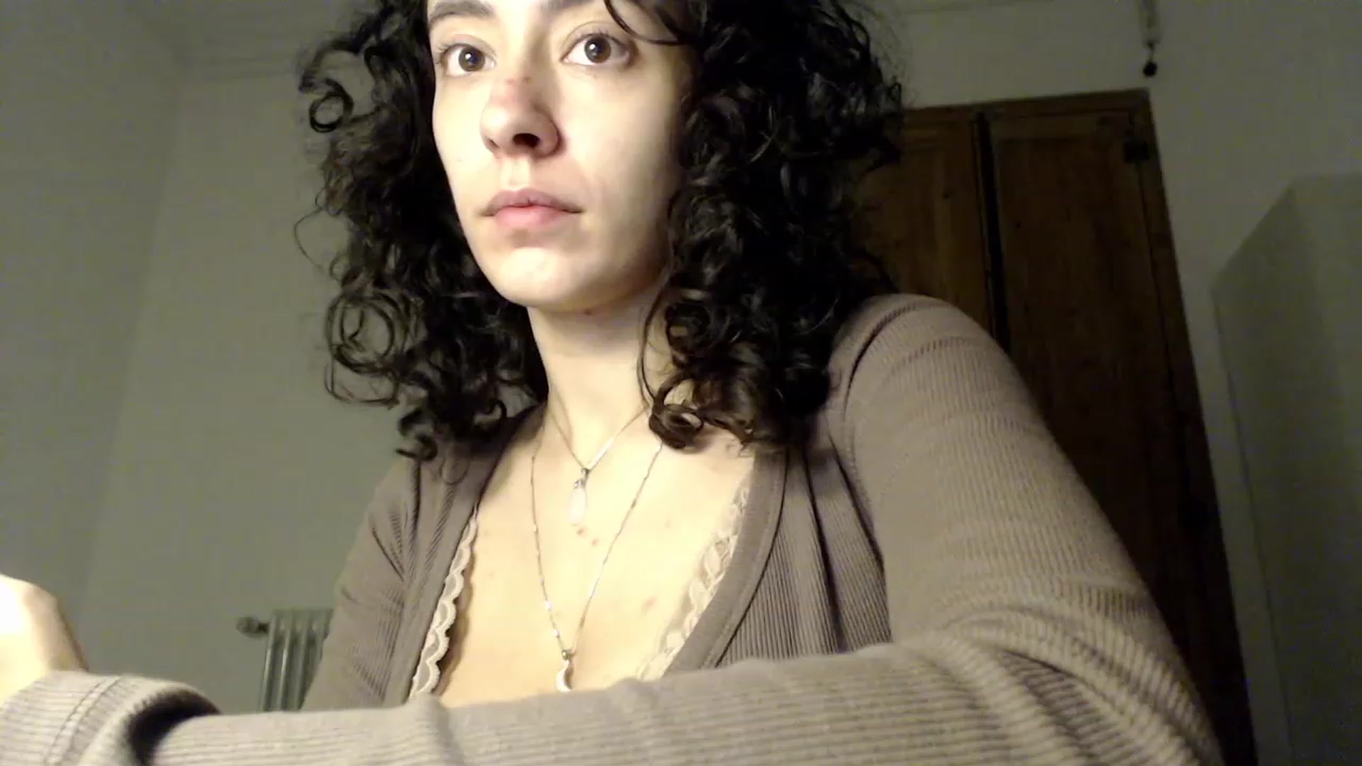 Gallery image thumbnail from LolasPie's myfreecams stream on, 11/25/2022, 17:43 image 3 of 20