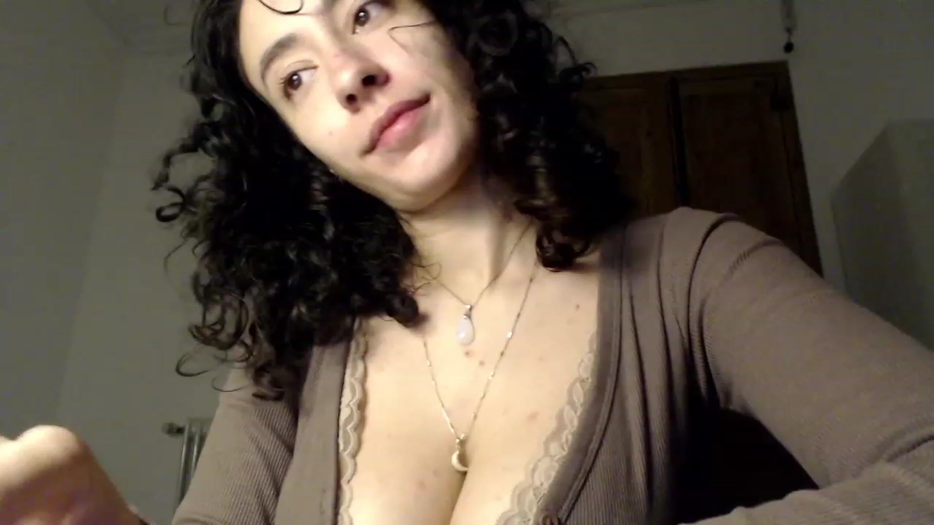 Gallery image thumbnail from LolasPie's myfreecams stream on, 11/25/2022, 17:43 image 9 of 20