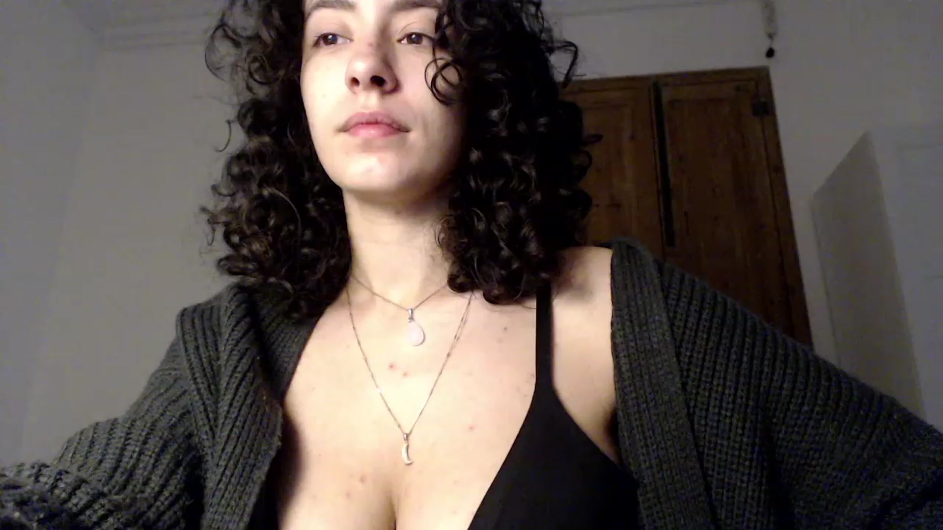 Gallery image thumbnail from LolasPie's myfreecams stream on, 11/27/2022, 16:44 image 14 of 20