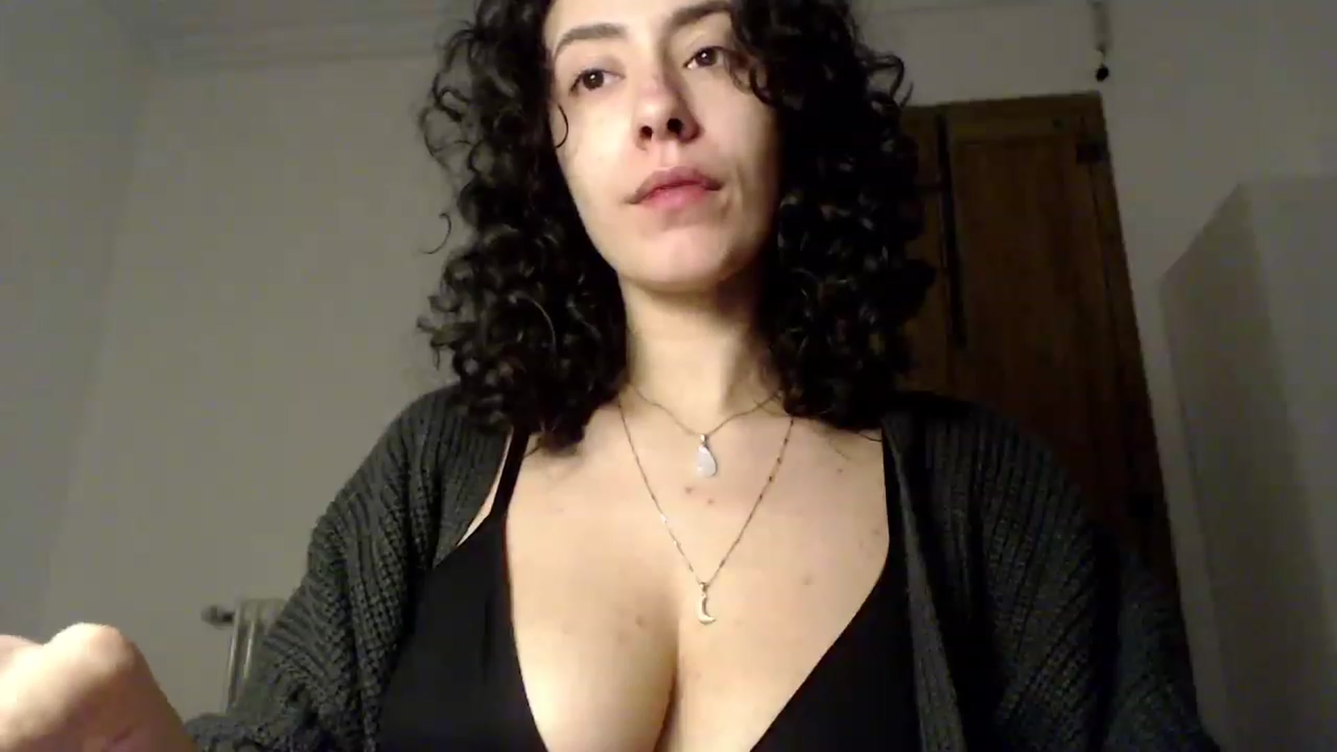 Gallery image thumbnail from LolasPie's myfreecams stream on, 11/27/2022, 16:44 image 17 of 20