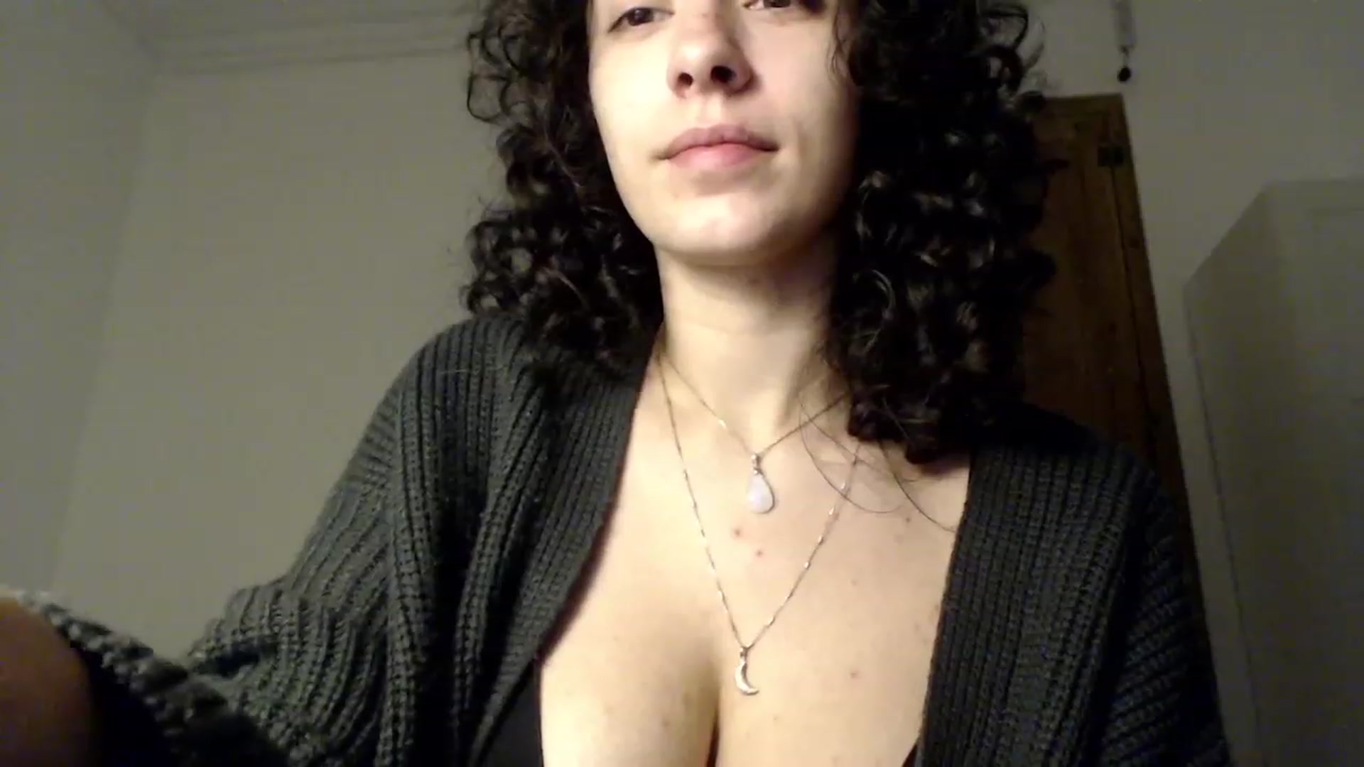 Gallery image thumbnail from LolasPie's myfreecams stream on, 11/27/2022, 16:44 image 19 of 20