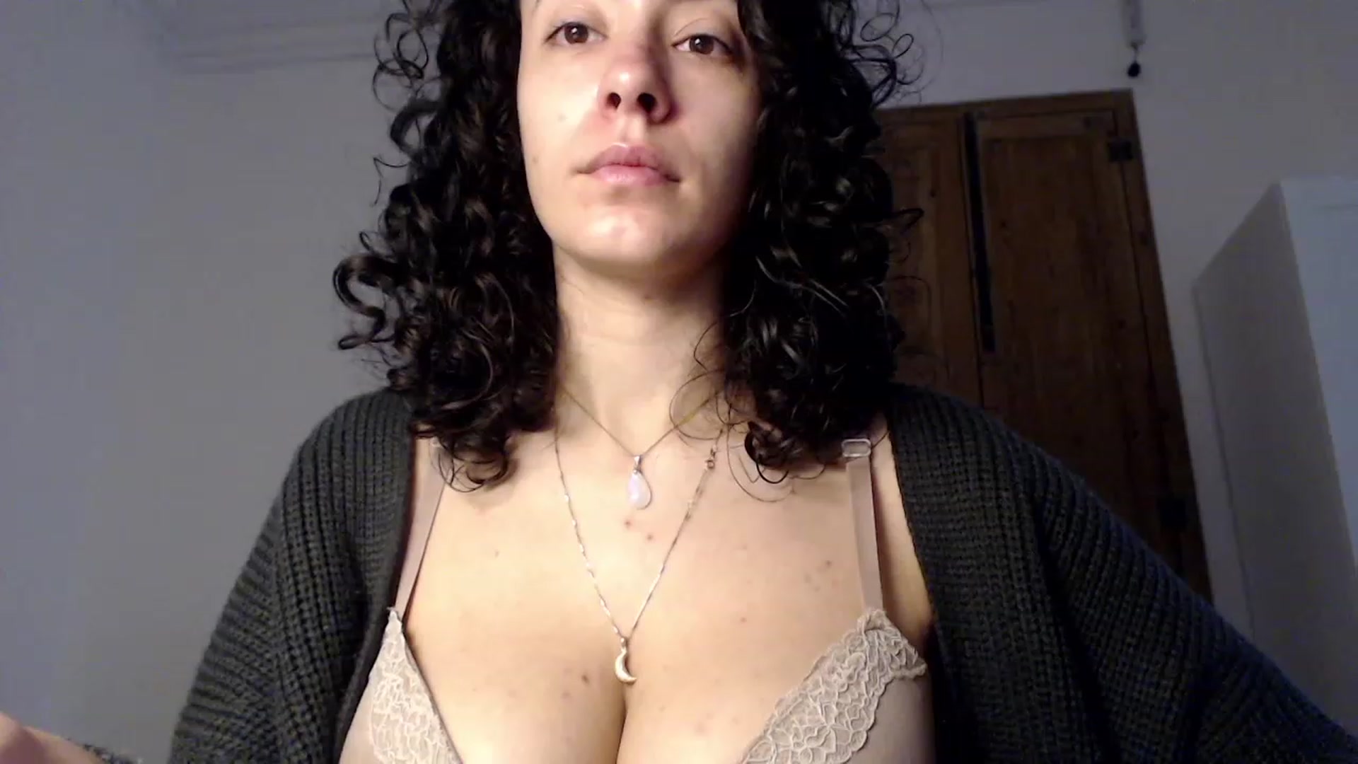 Gallery image thumbnail from LolasPie's myfreecams stream on, 11/28/2022, 09:48 image 13 of 20