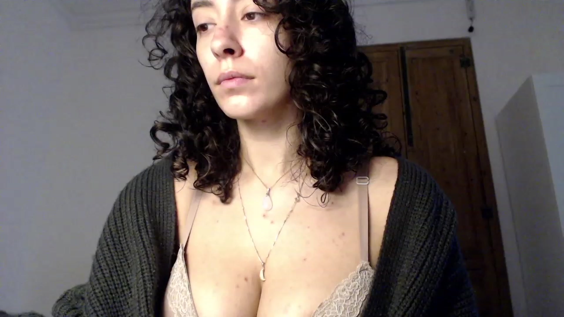 Gallery image thumbnail from LolasPie's myfreecams stream on, 11/28/2022, 10:15 image 16 of 20