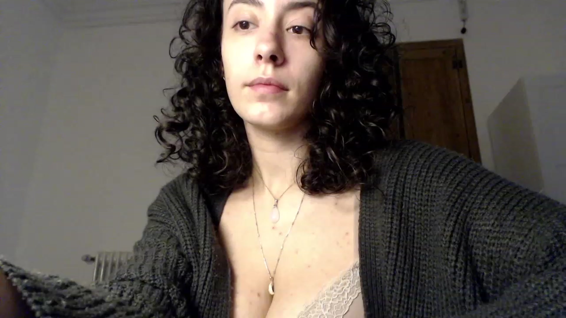 Gallery image thumbnail from LolasPie's myfreecams stream on, 11/28/2022, 17:37 image 6 of 20