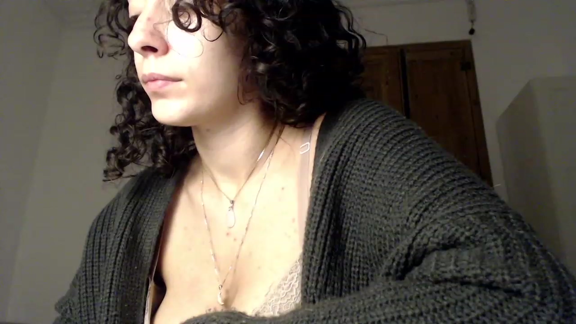 Gallery image thumbnail from LolasPie's myfreecams stream on, 11/28/2022, 17:37 image 18 of 20