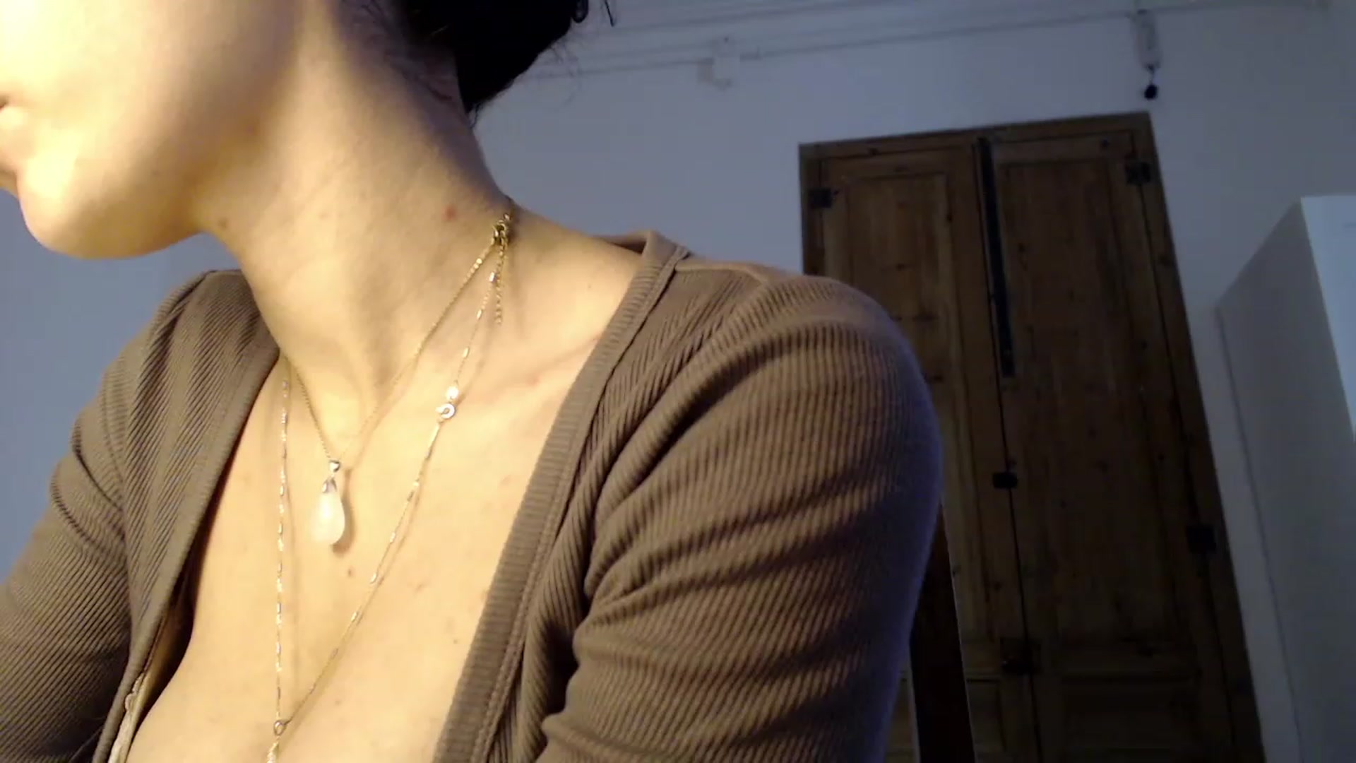 Gallery image thumbnail from LolasPie's myfreecams stream on, 12/01/2022, 11:25 image 20 of 20