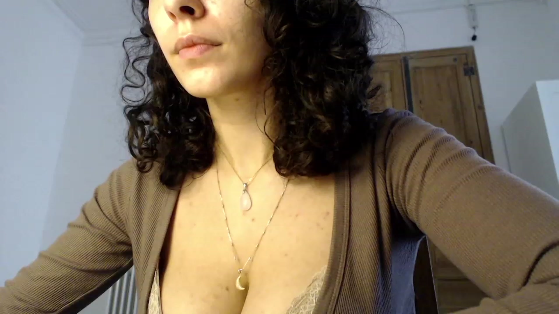 Gallery image thumbnail from LolasPie's myfreecams stream on, 12/01/2022, 11:25 image 13 of 20