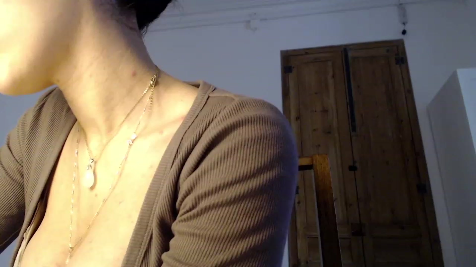 Gallery image thumbnail from LolasPie's myfreecams stream on, 12/01/2022, 11:25 image 19 of 20