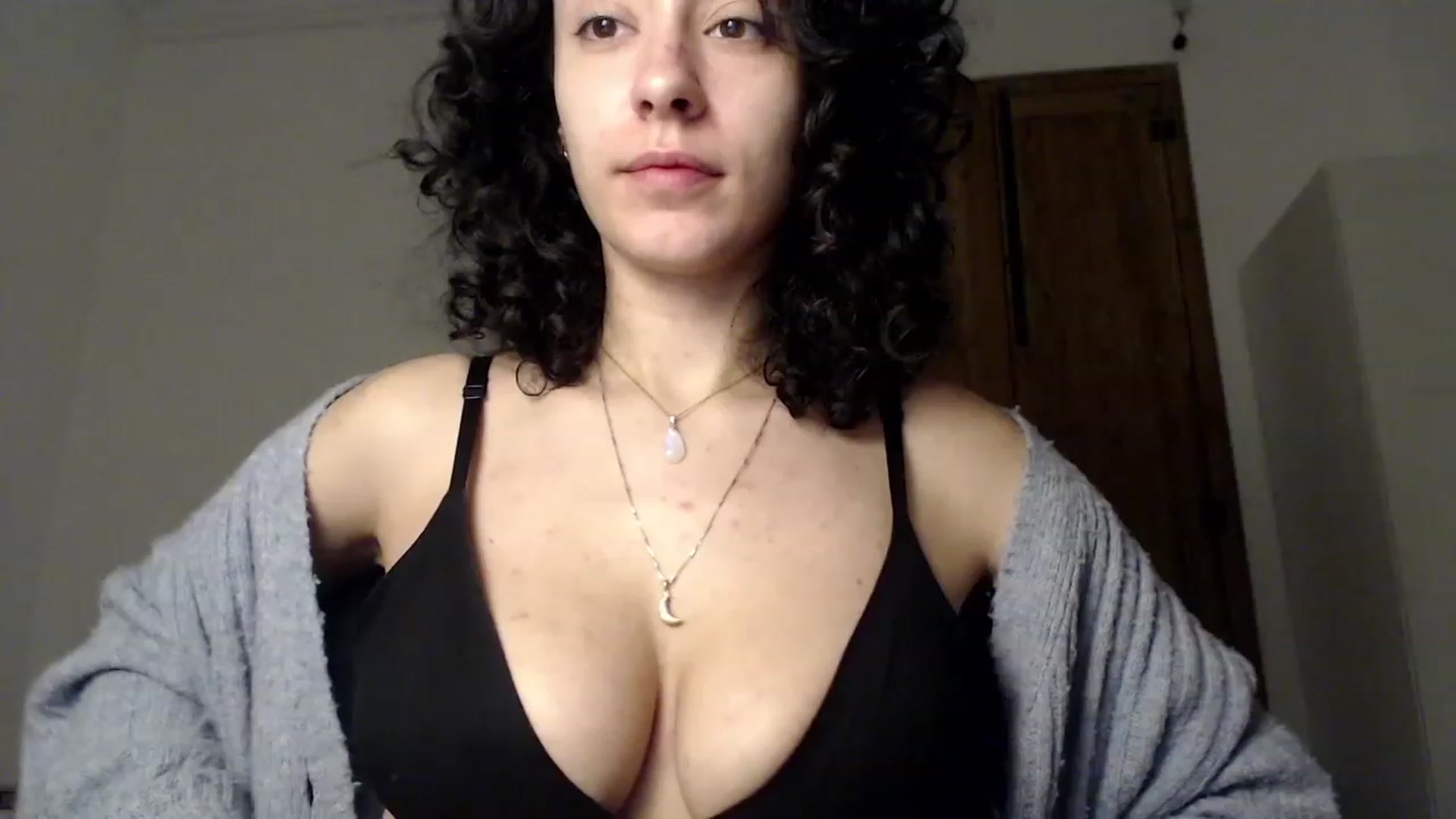 Gallery image thumbnail from LolasPie's myfreecams stream on, 01/01/2023, 18:09 image 16 of 20