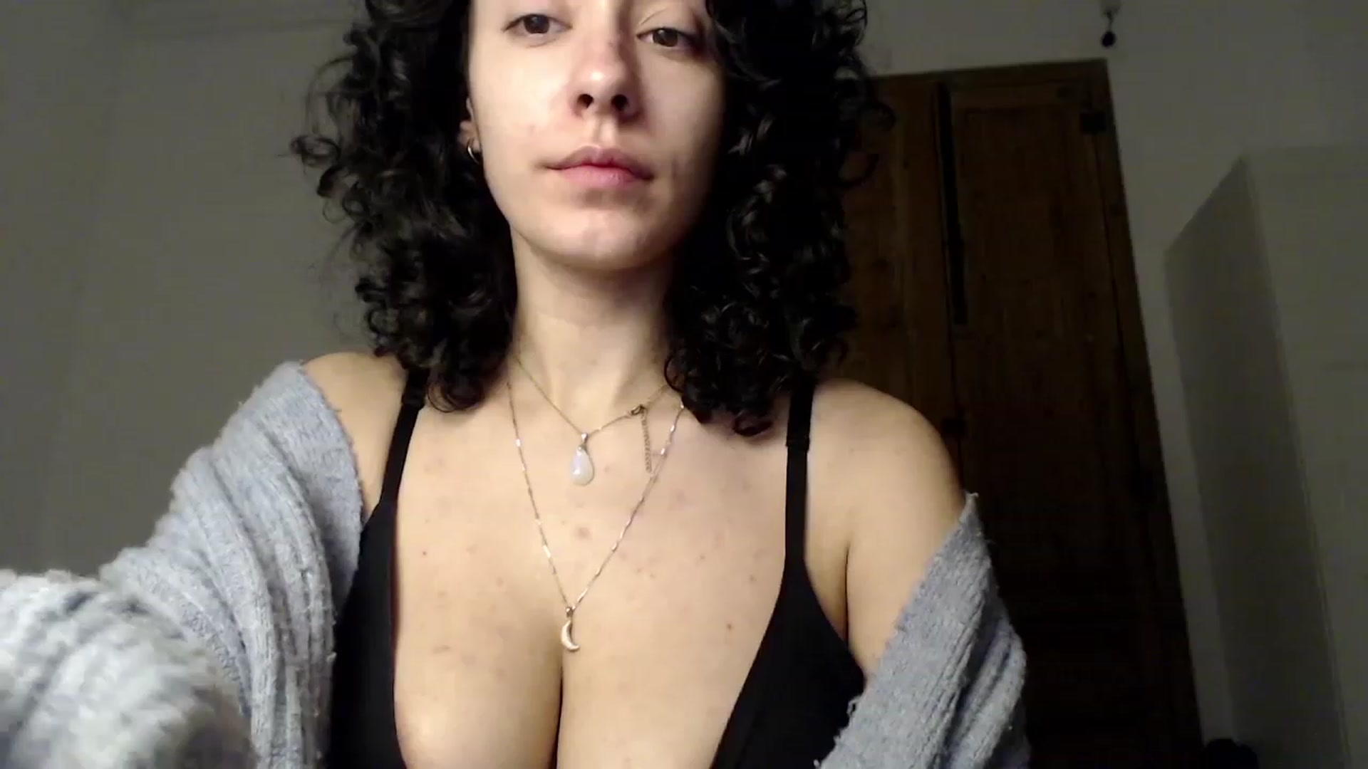 Gallery image thumbnail from LolasPie's myfreecams stream on, 01/01/2023, 18:09 image 6 of 20