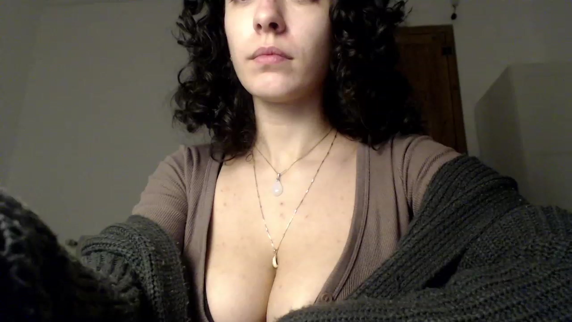 Gallery image thumbnail from LolasPie's myfreecams stream on, 01/16/2023, 17:18 image 13 of 20