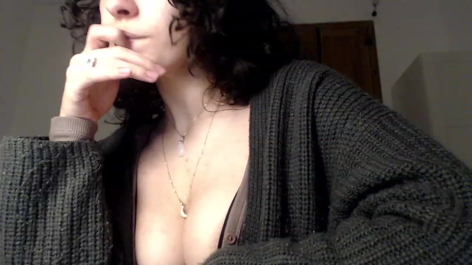 Gallery image thumbnail from LolasPie's myfreecams stream on, 01/16/2023, 17:18 image 15 of 20