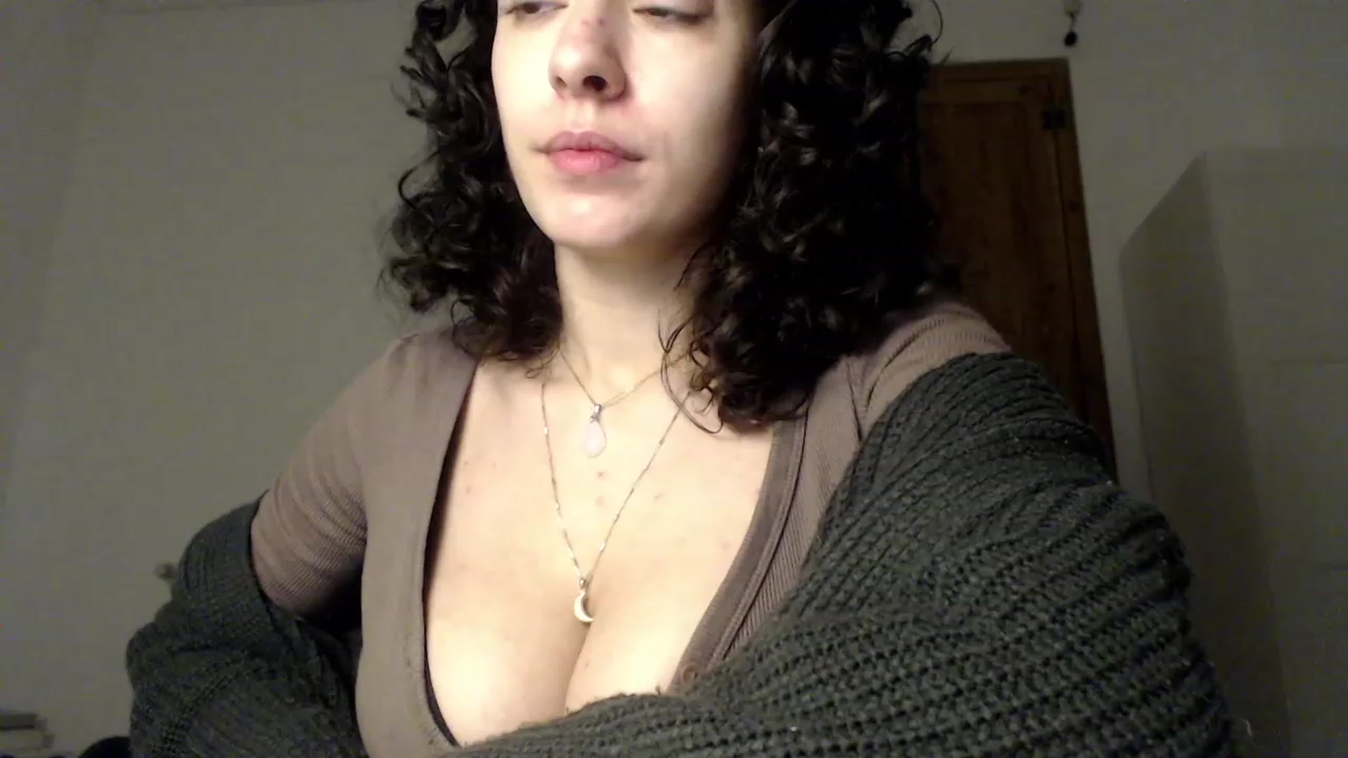 Gallery image thumbnail from LolasPie's myfreecams stream on, 01/16/2023, 17:18 image 11 of 20