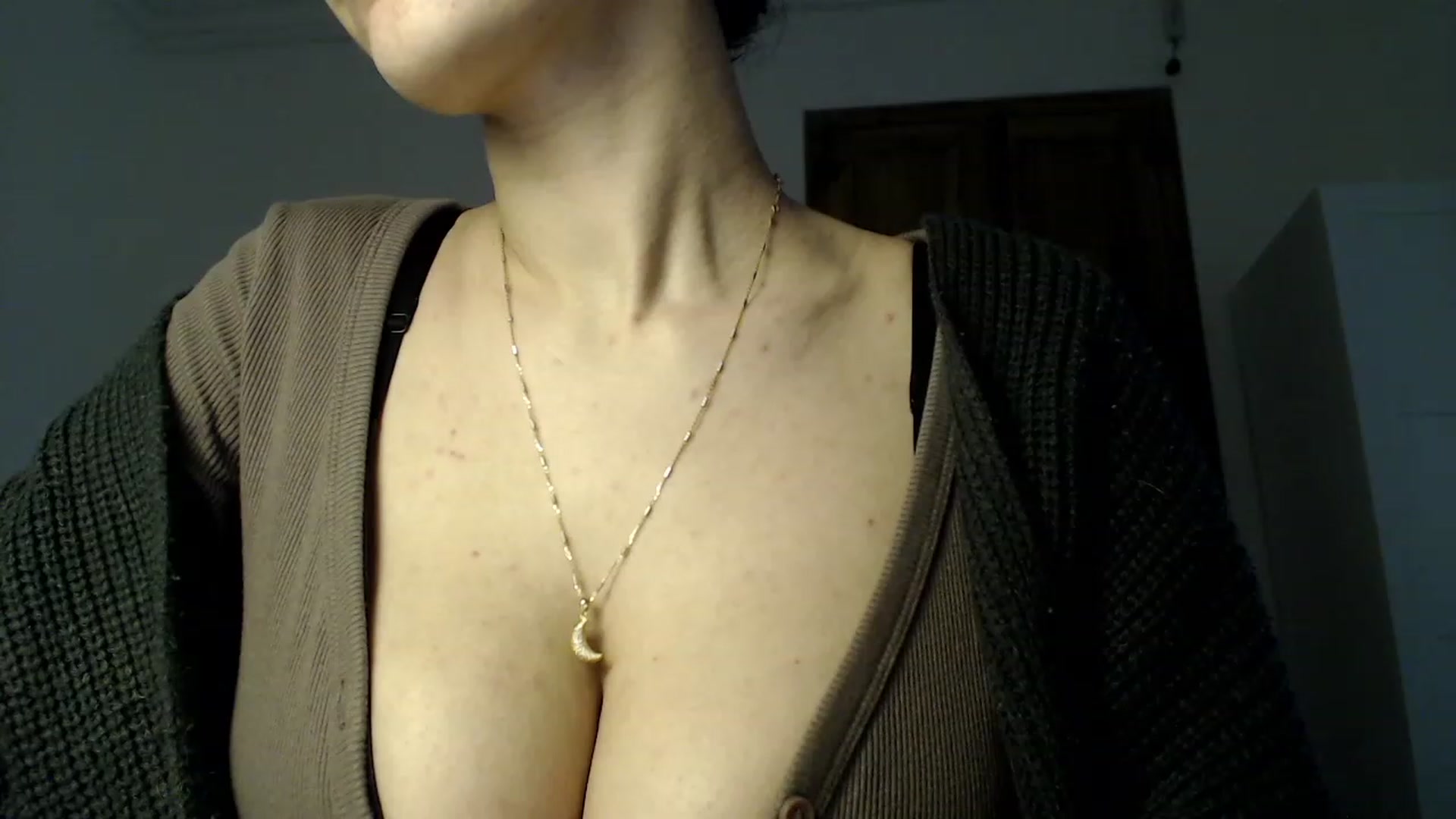 Gallery image thumbnail from LolasPie's myfreecams stream on, 02/18/2023, 18:01 image 8 of 20